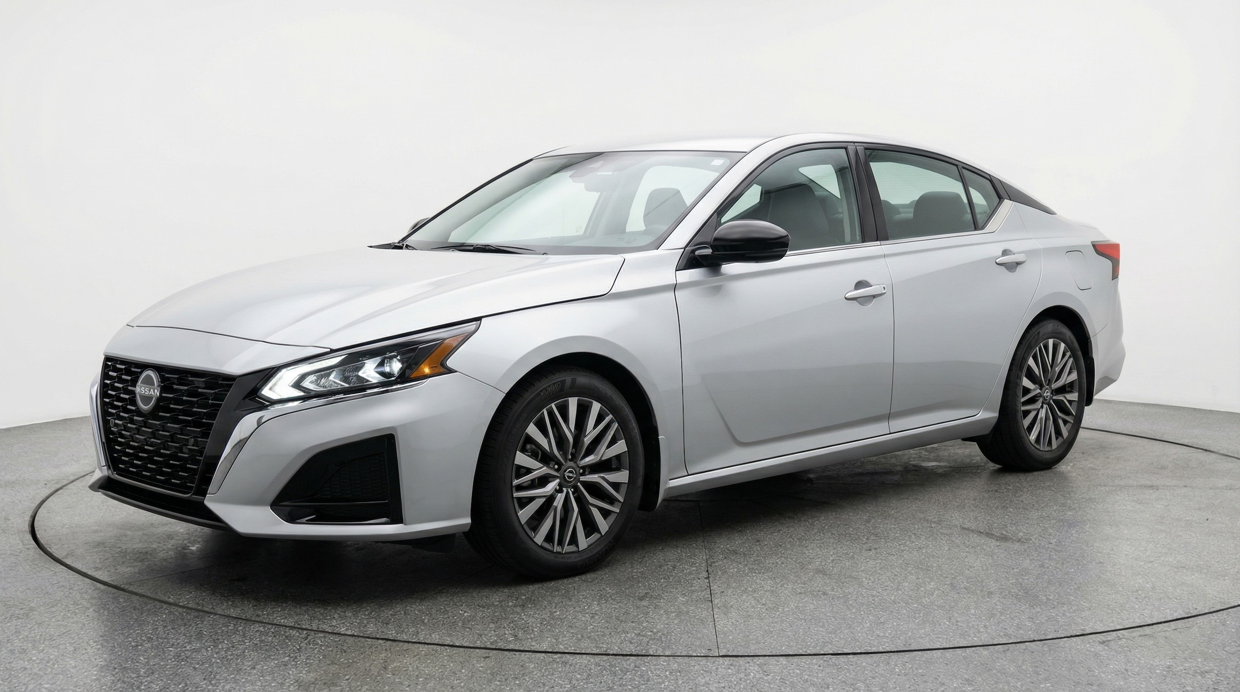 Thumbnail: 2025 Nissan Altima - 3