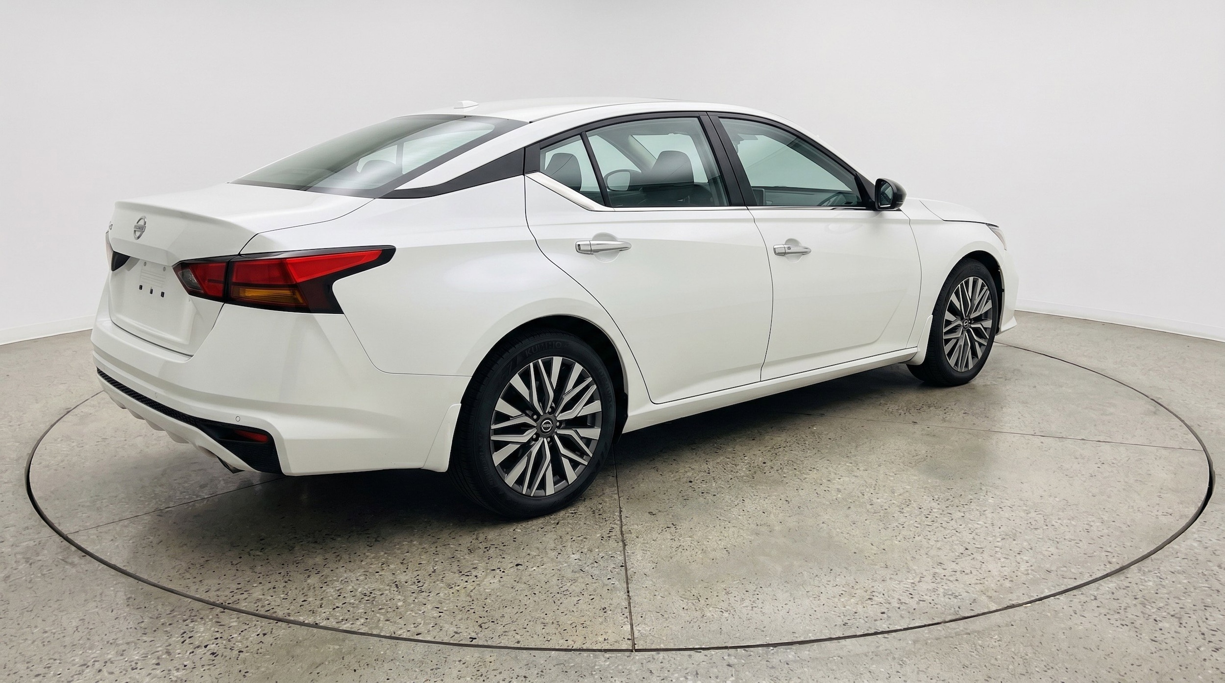 Thumbnail: 2025 Nissan Altima - 9