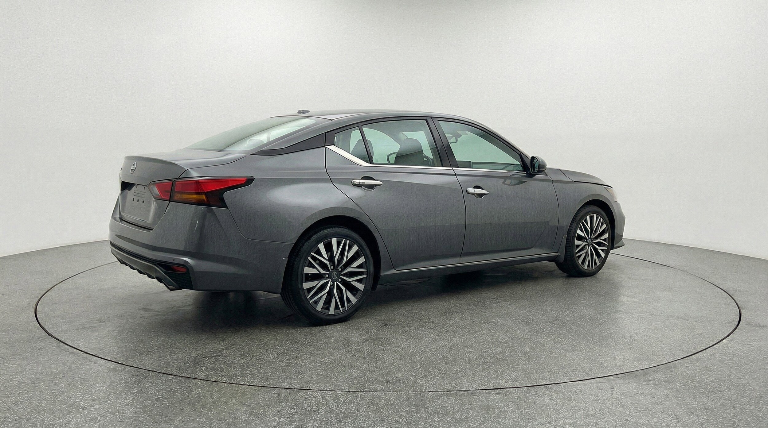 Thumbnail: 2025 Nissan Altima - 9