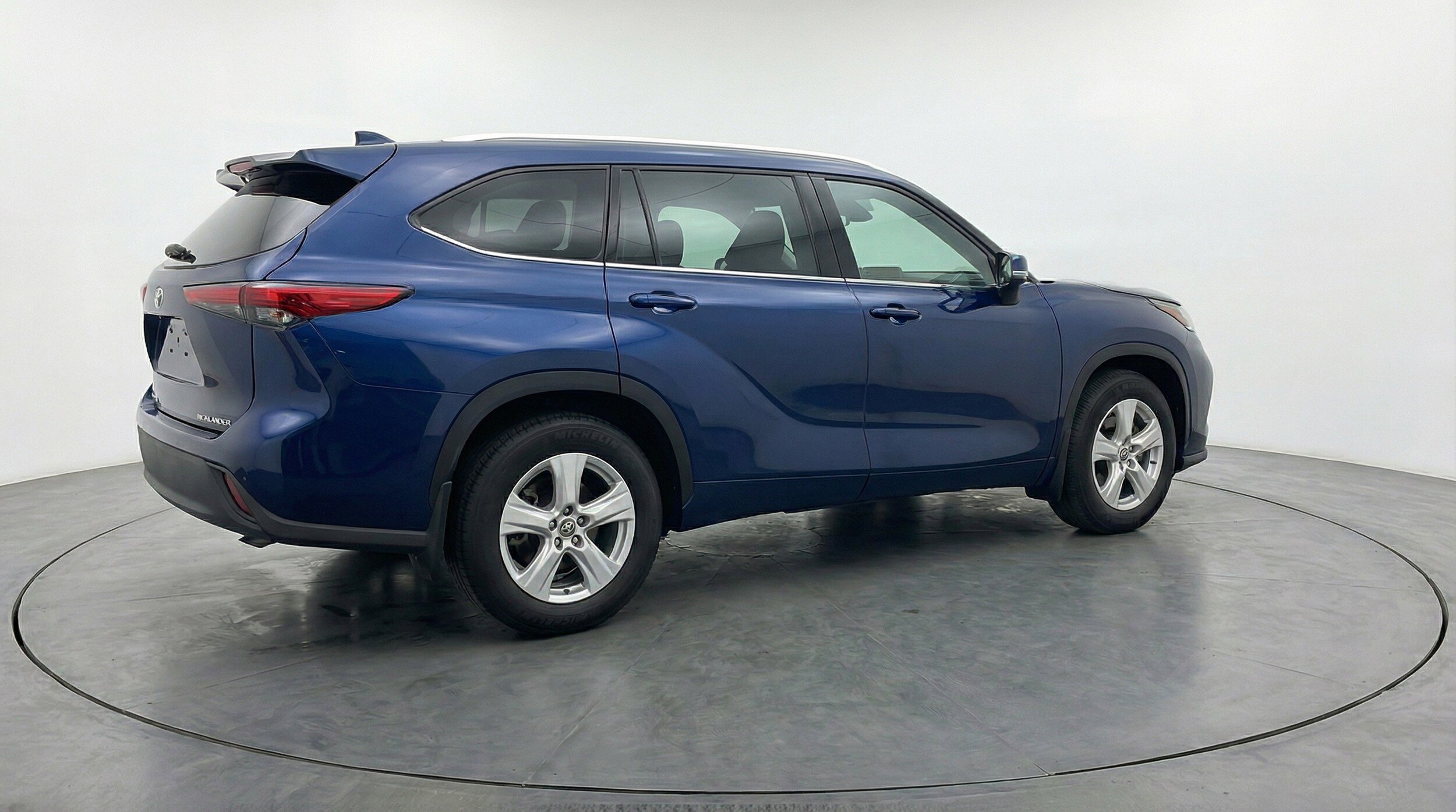 Thumbnail: 2025 Toyota Highlander - 9