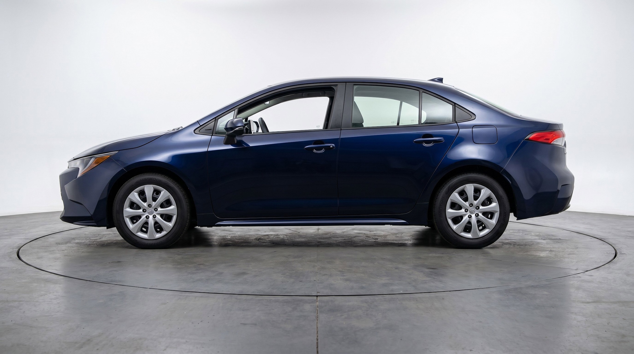 Thumbnail: 2025 Toyota Corolla - 5