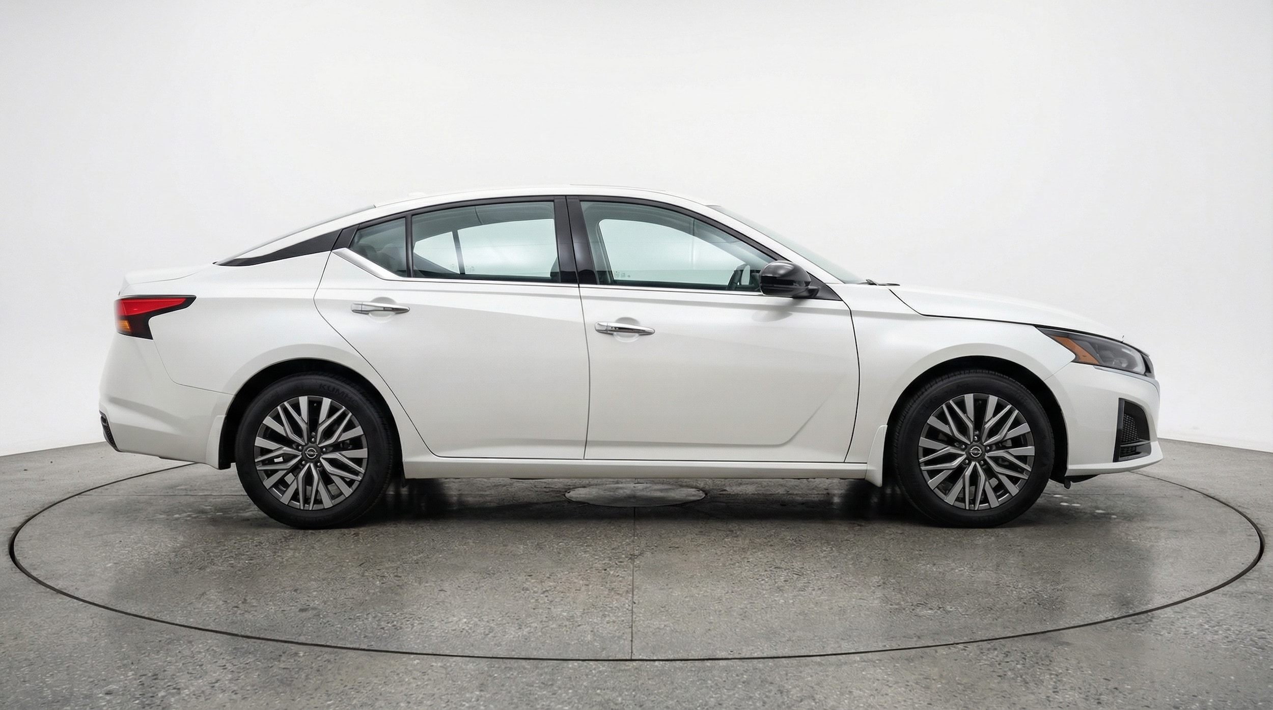 Thumbnail: 2025 Nissan Altima - 8