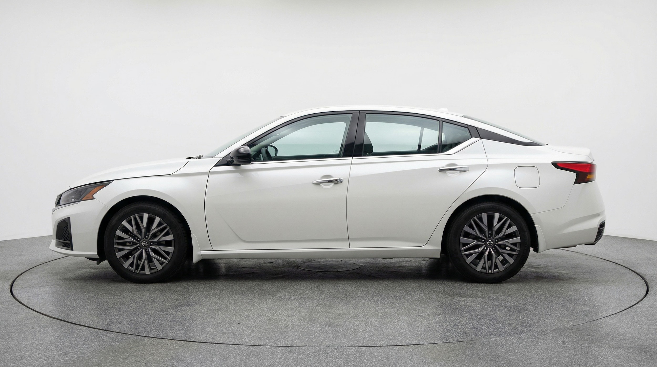 Thumbnail: 2025 Nissan Altima - 4