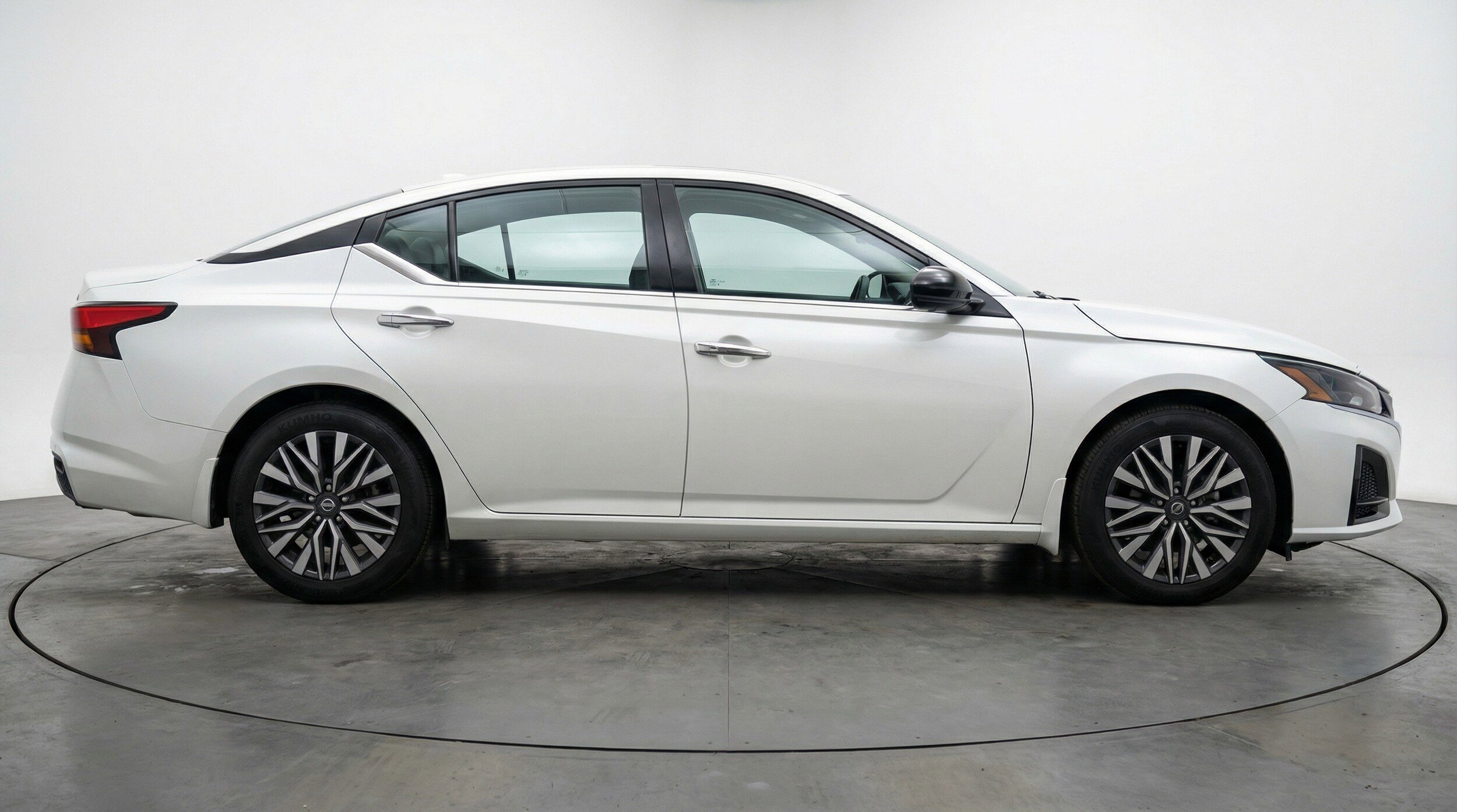 Thumbnail: 2025 Nissan Altima - 11