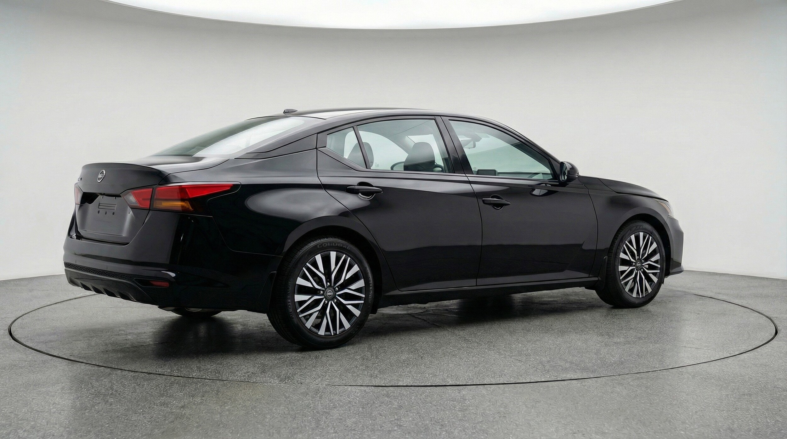 Thumbnail: 2025 Nissan Altima - 9