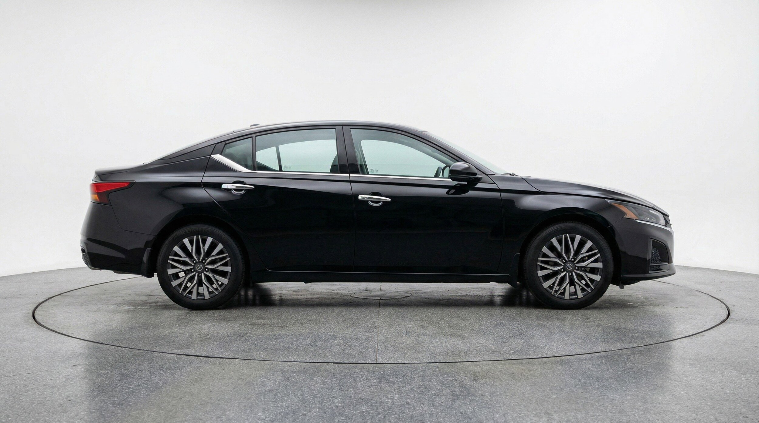 Thumbnail: 2025 Nissan Altima - 11