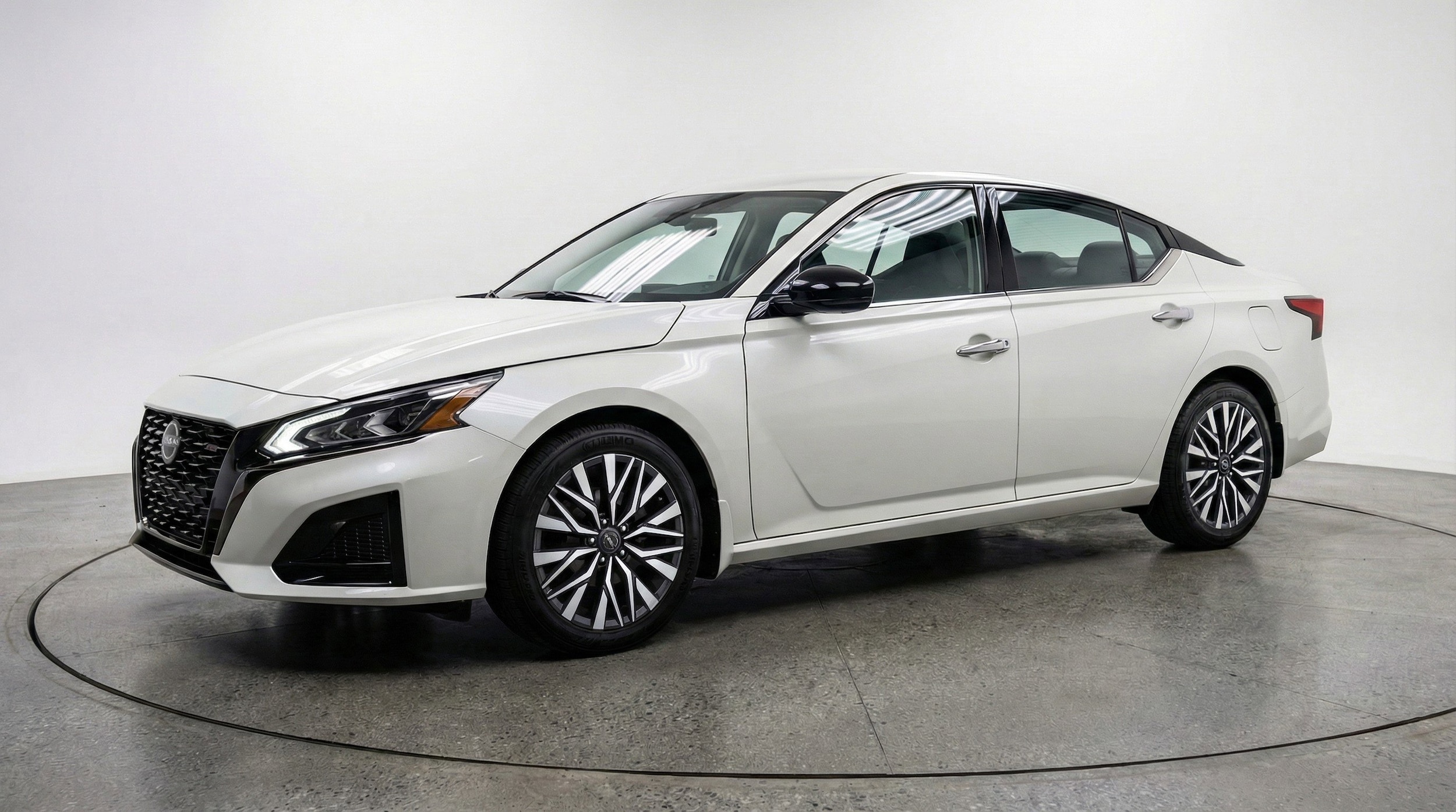 Thumbnail: 2025 Nissan Altima - 3