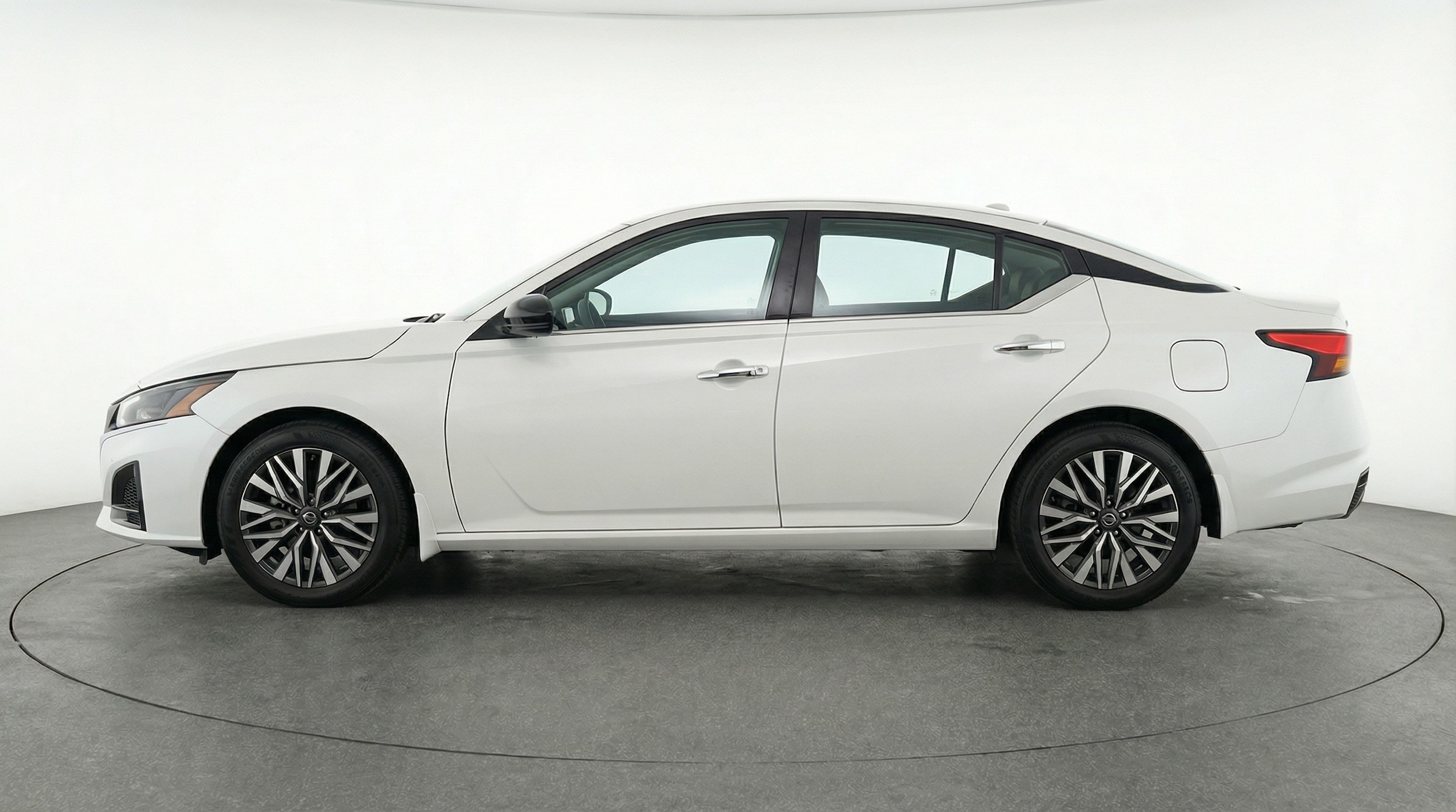 Thumbnail: 2025 Nissan Altima - 4