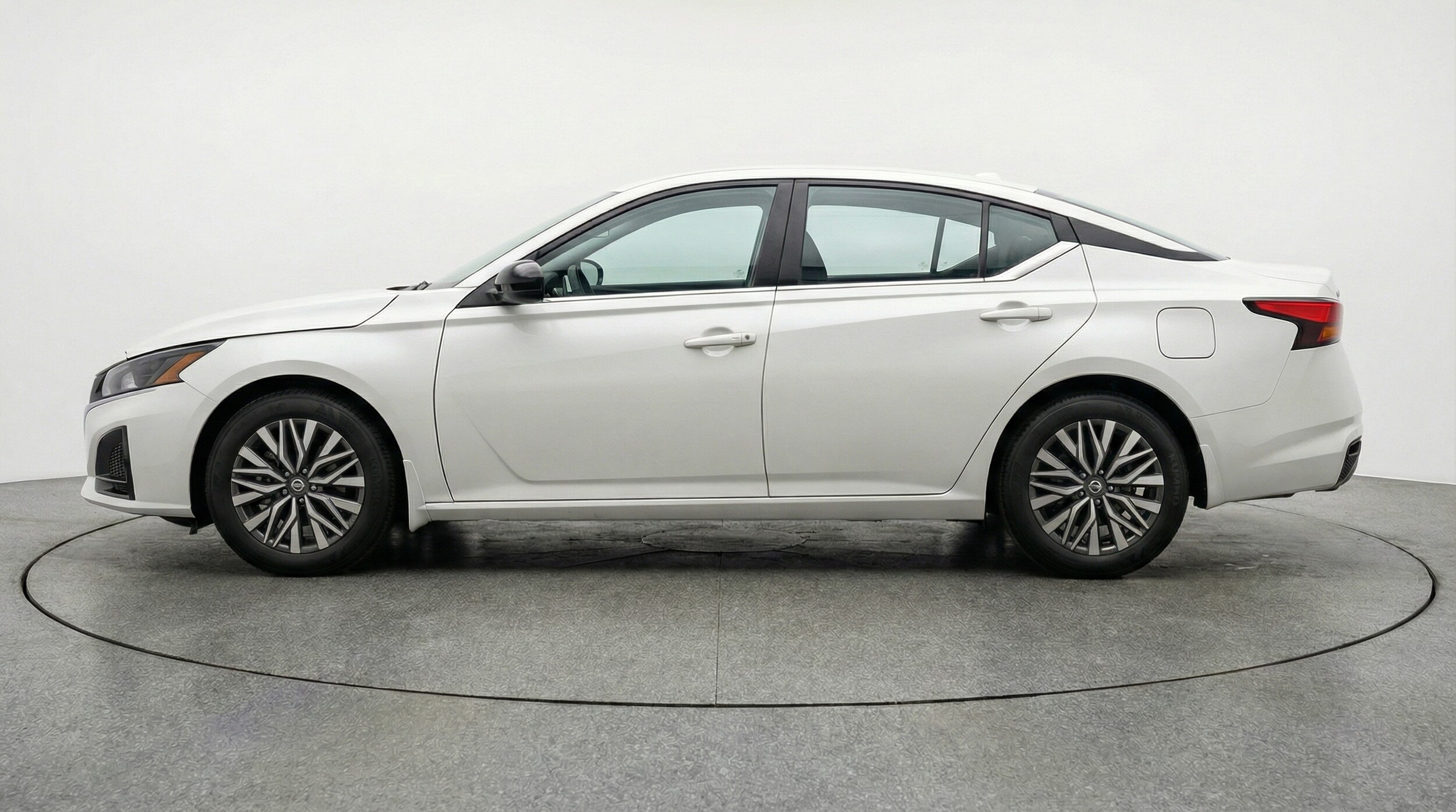 Thumbnail: 2025 Nissan Altima - 4