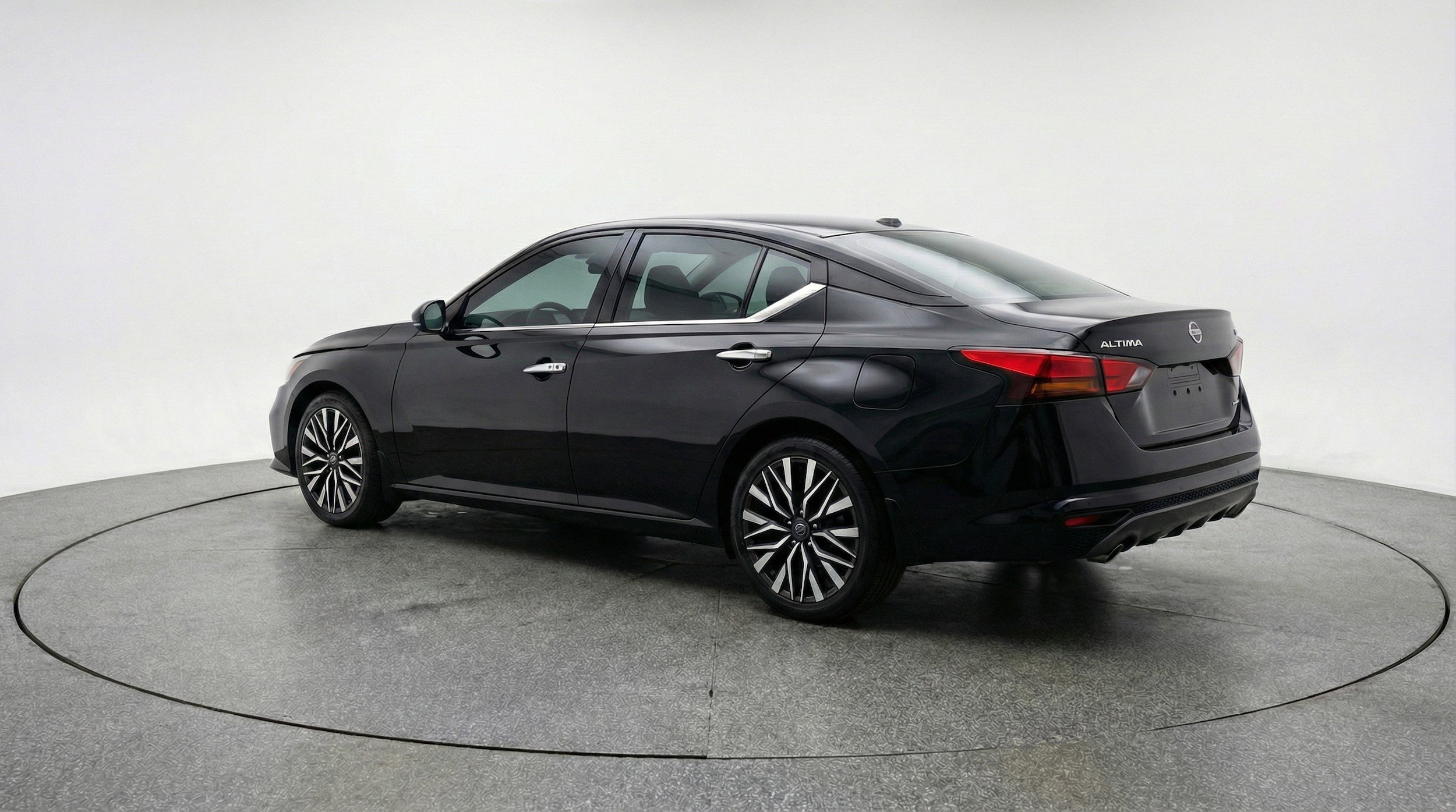 Thumbnail: 2025 Nissan Altima - 6