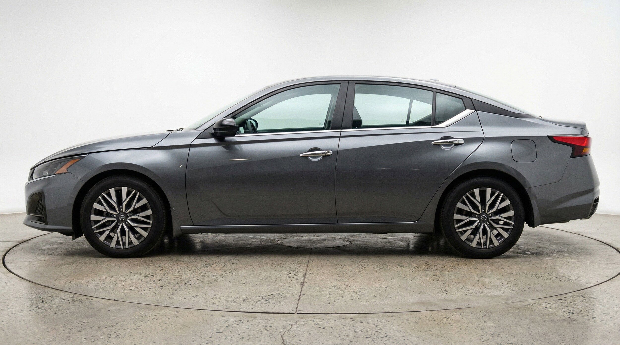 Thumbnail: 2025 Nissan Altima - 5