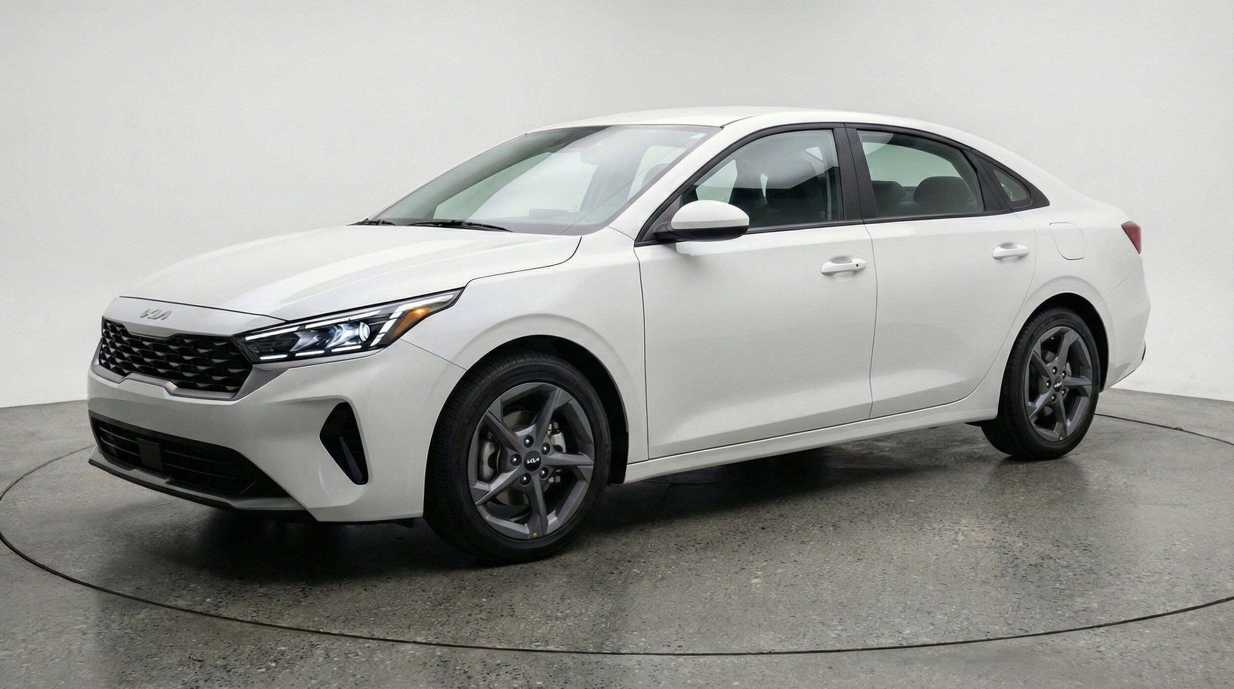 Thumbnail: 2025 Kia K4 - 3