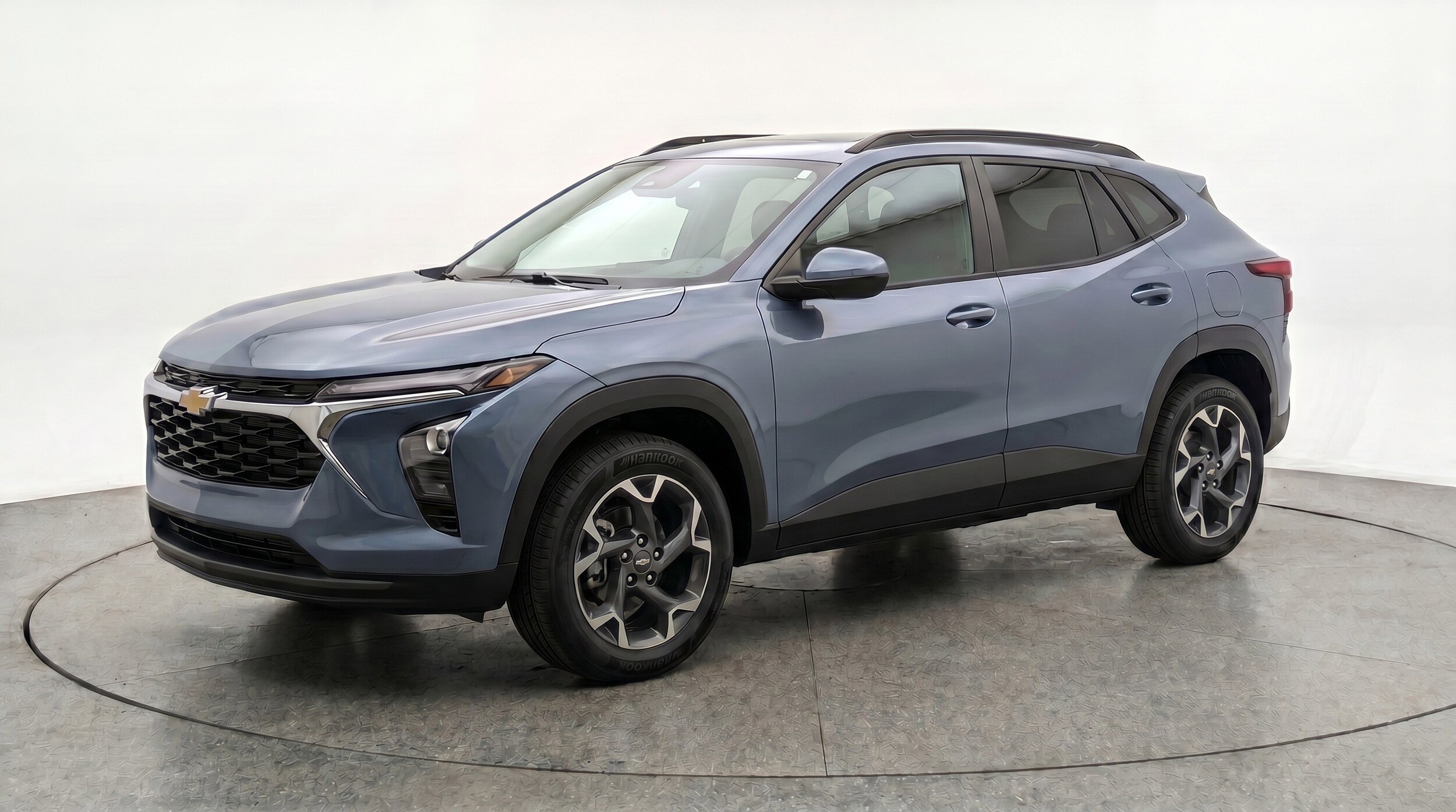 Thumbnail: 2025 Chevrolet Trax - 3