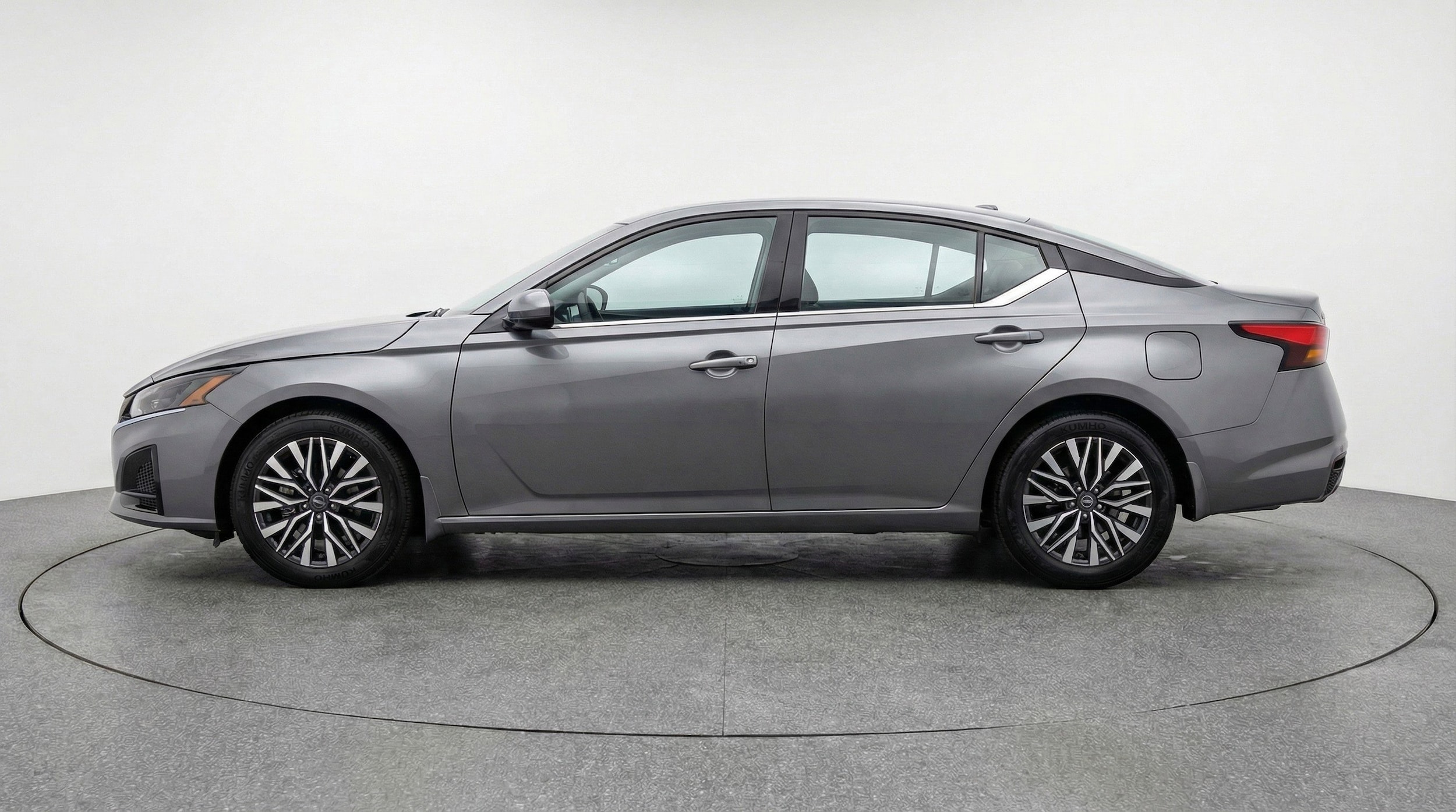 Thumbnail: 2025 Nissan Altima - 5