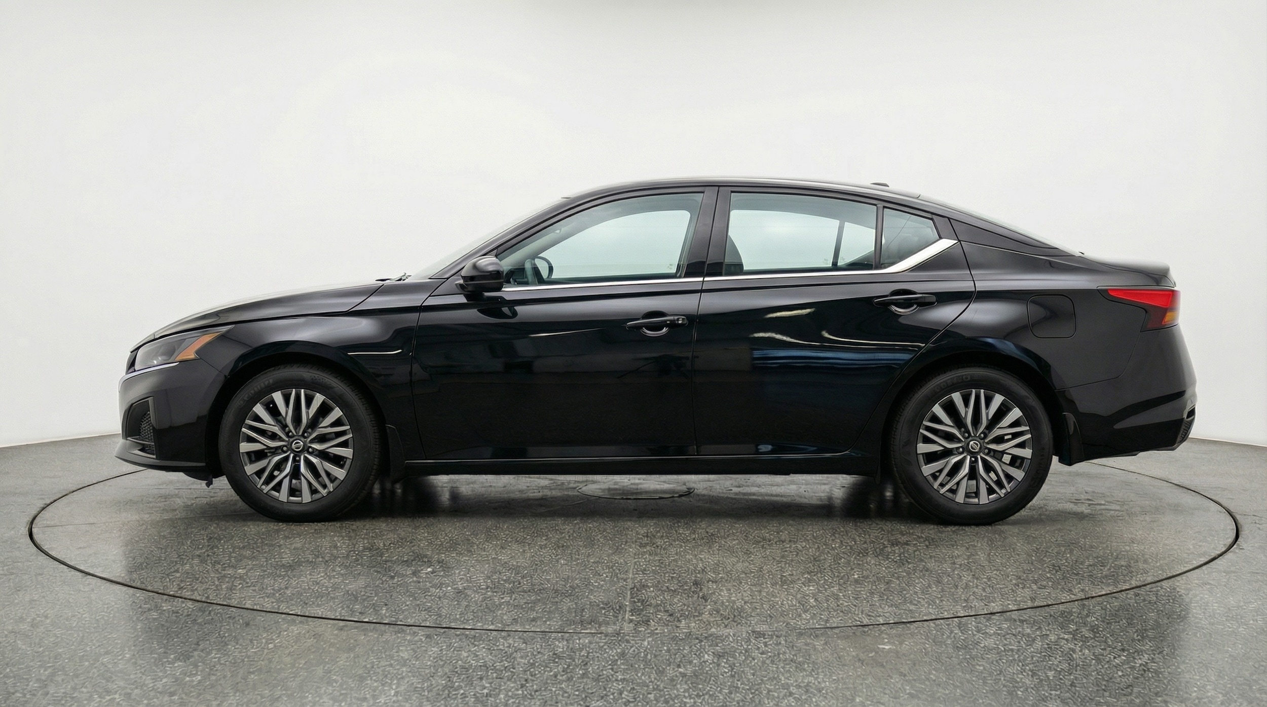 Thumbnail: 2025 Nissan Altima - 4