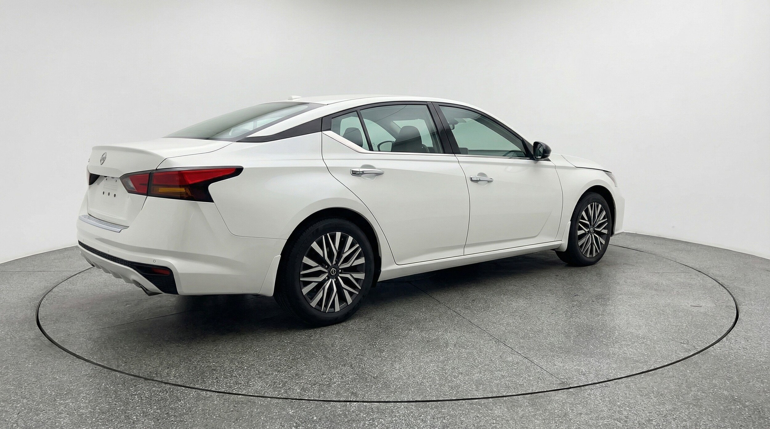 Thumbnail: 2025 Nissan Altima - 9