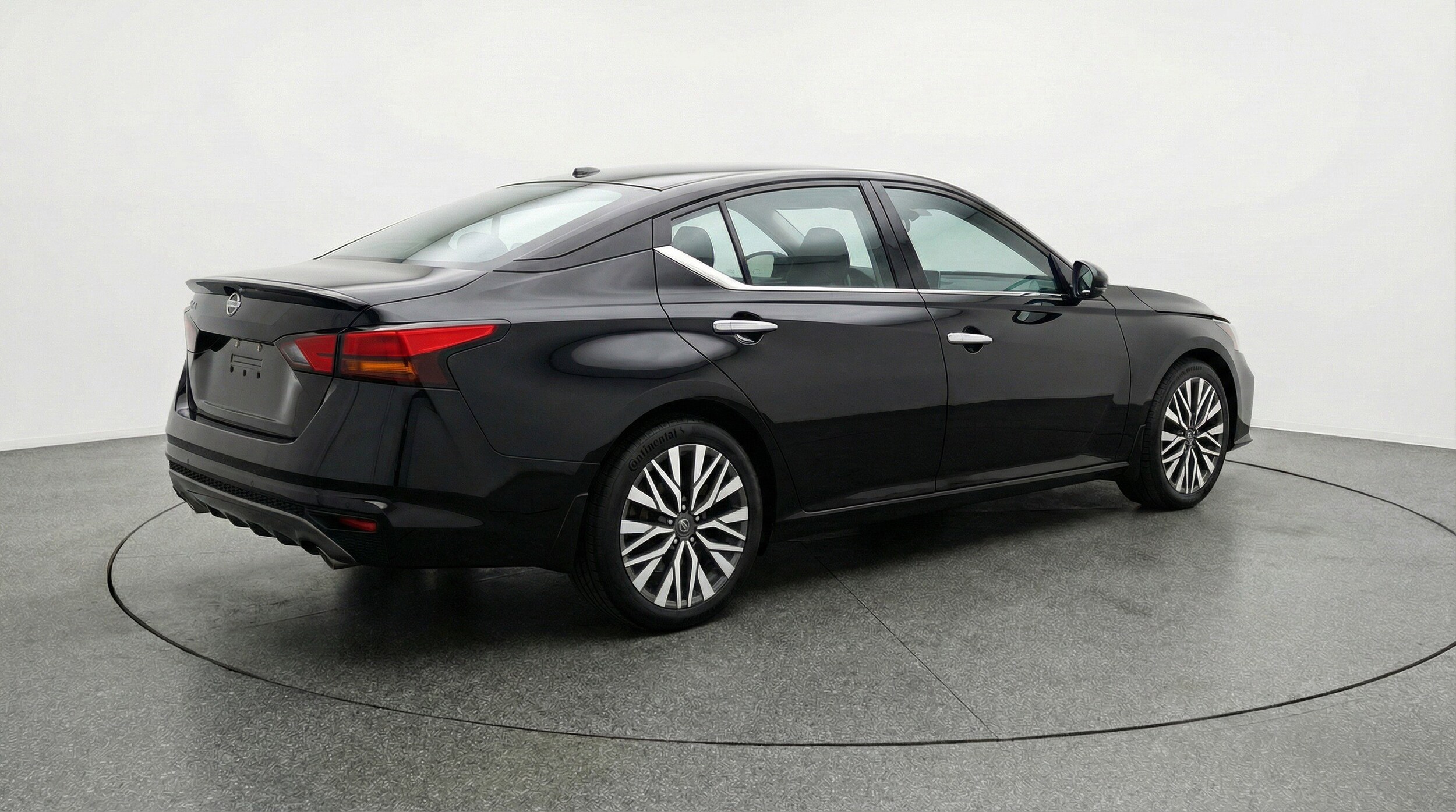 Thumbnail: 2025 Nissan Altima - 9
