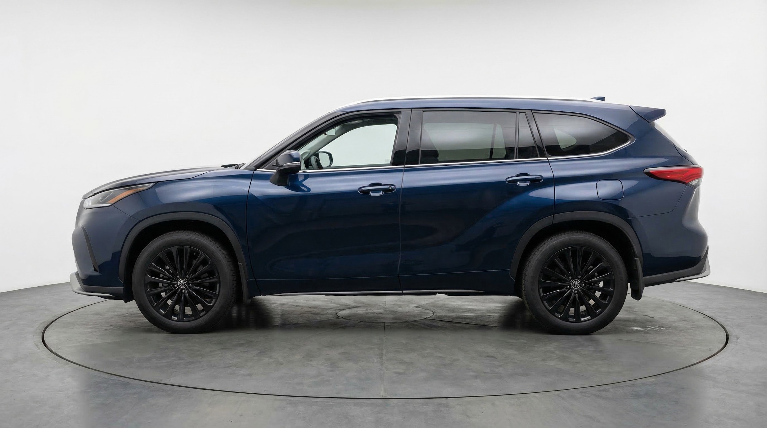 Thumbnail: 2025 Toyota Highlander - 5