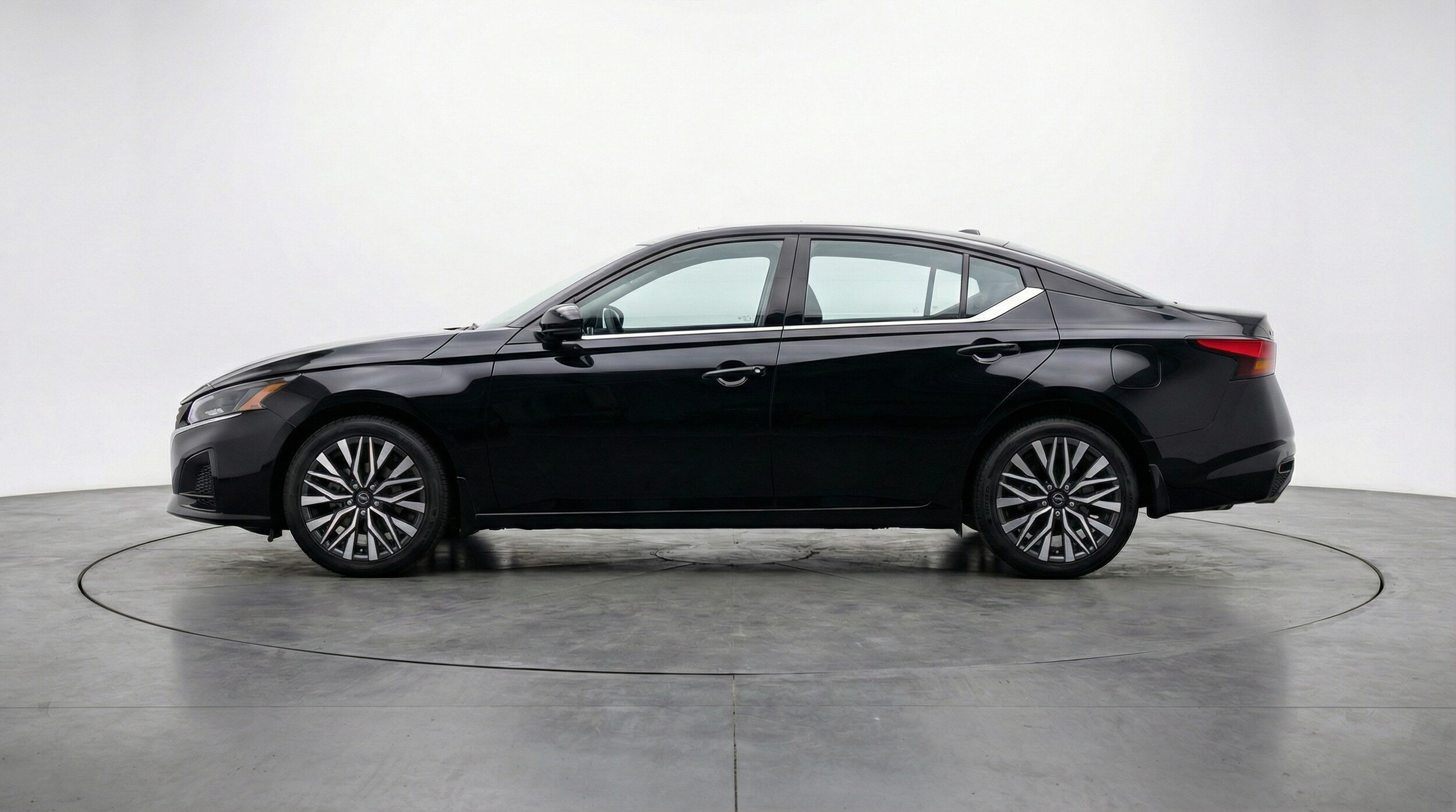 Thumbnail: 2025 Nissan Altima - 4