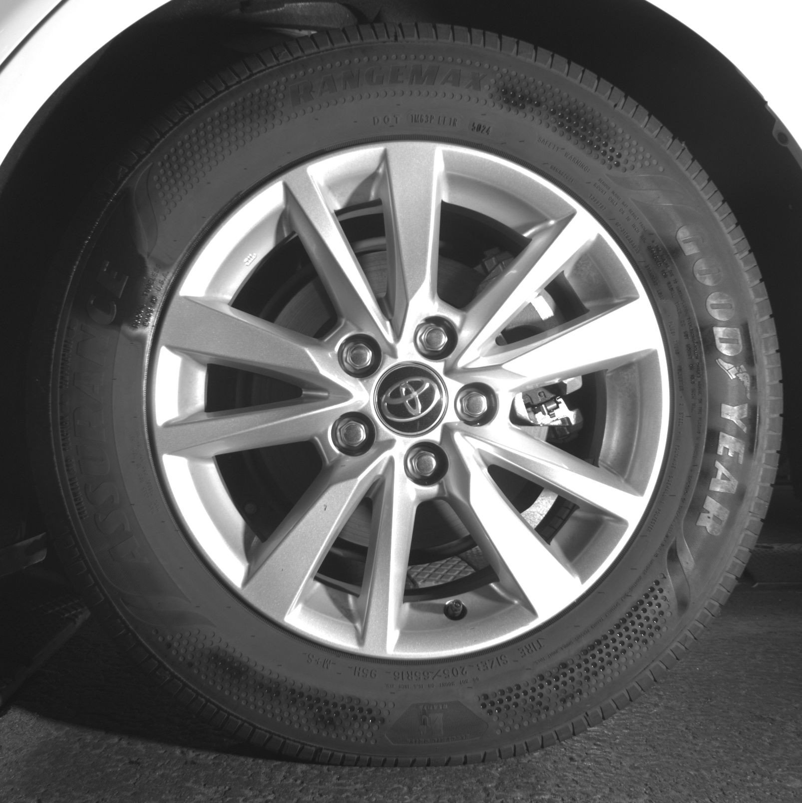 Thumbnail: 2025 Toyota Camry - 14