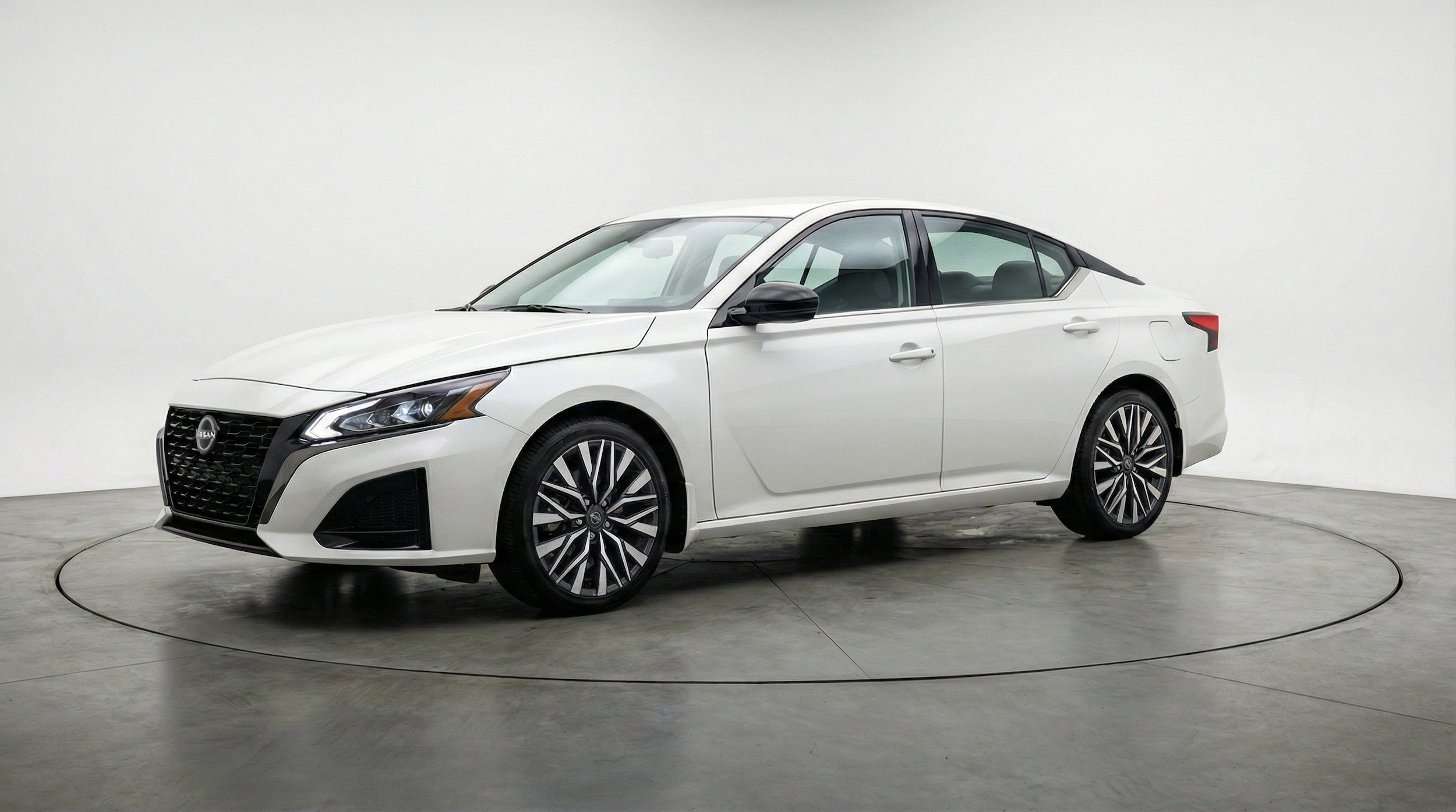 Thumbnail: 2025 Nissan Altima - 3