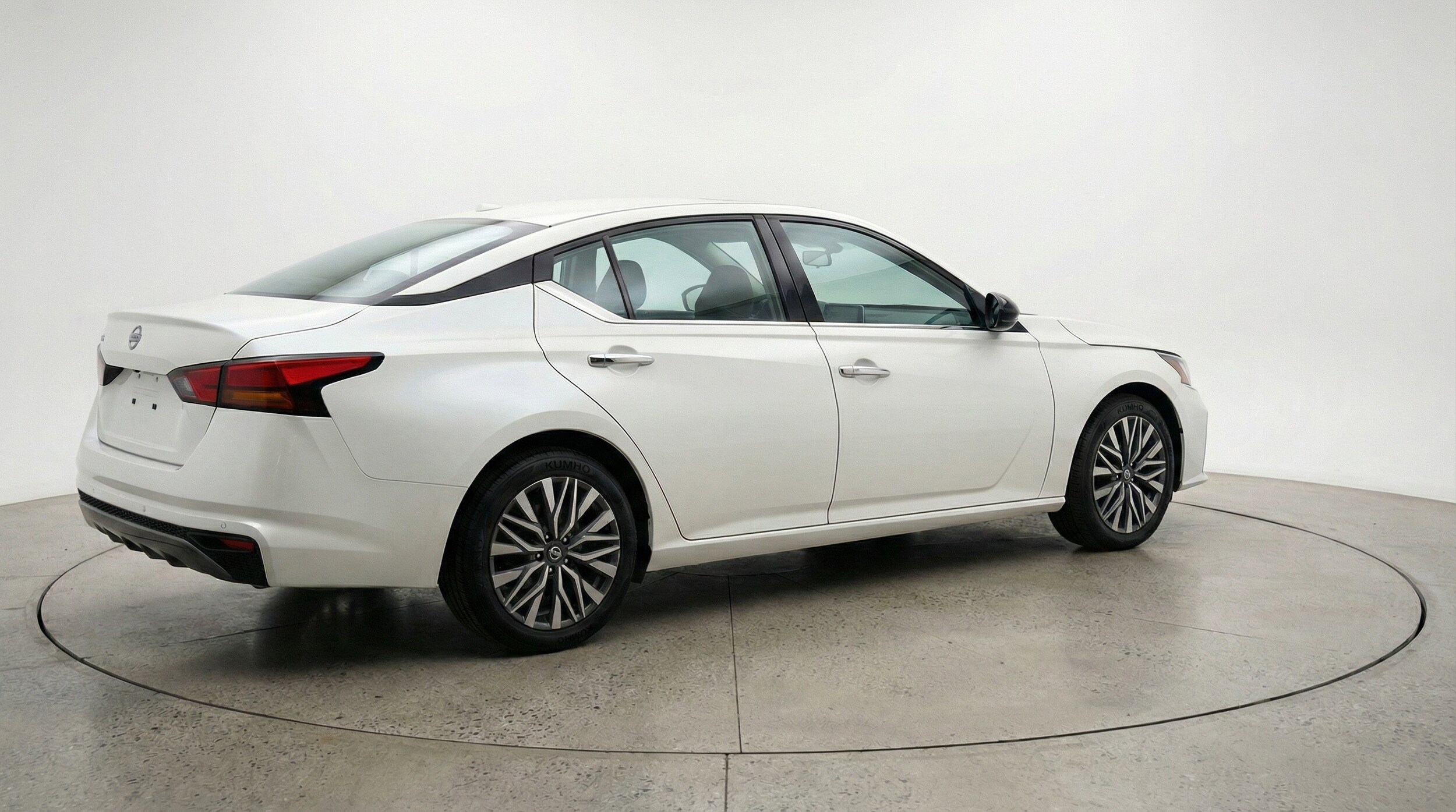 Thumbnail: 2025 Nissan Altima - 9