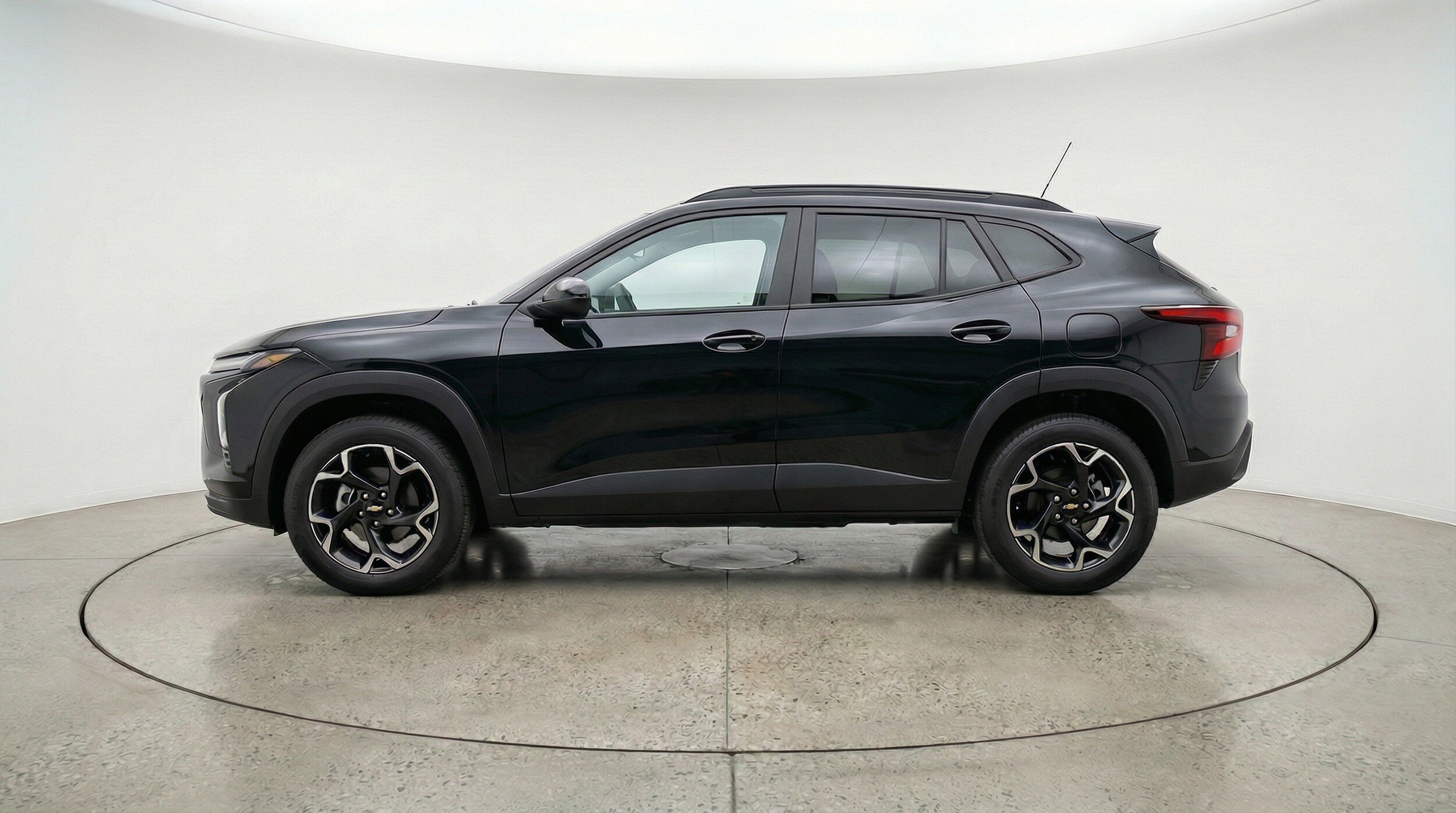 Thumbnail: 2025 Chevrolet Trax - 5