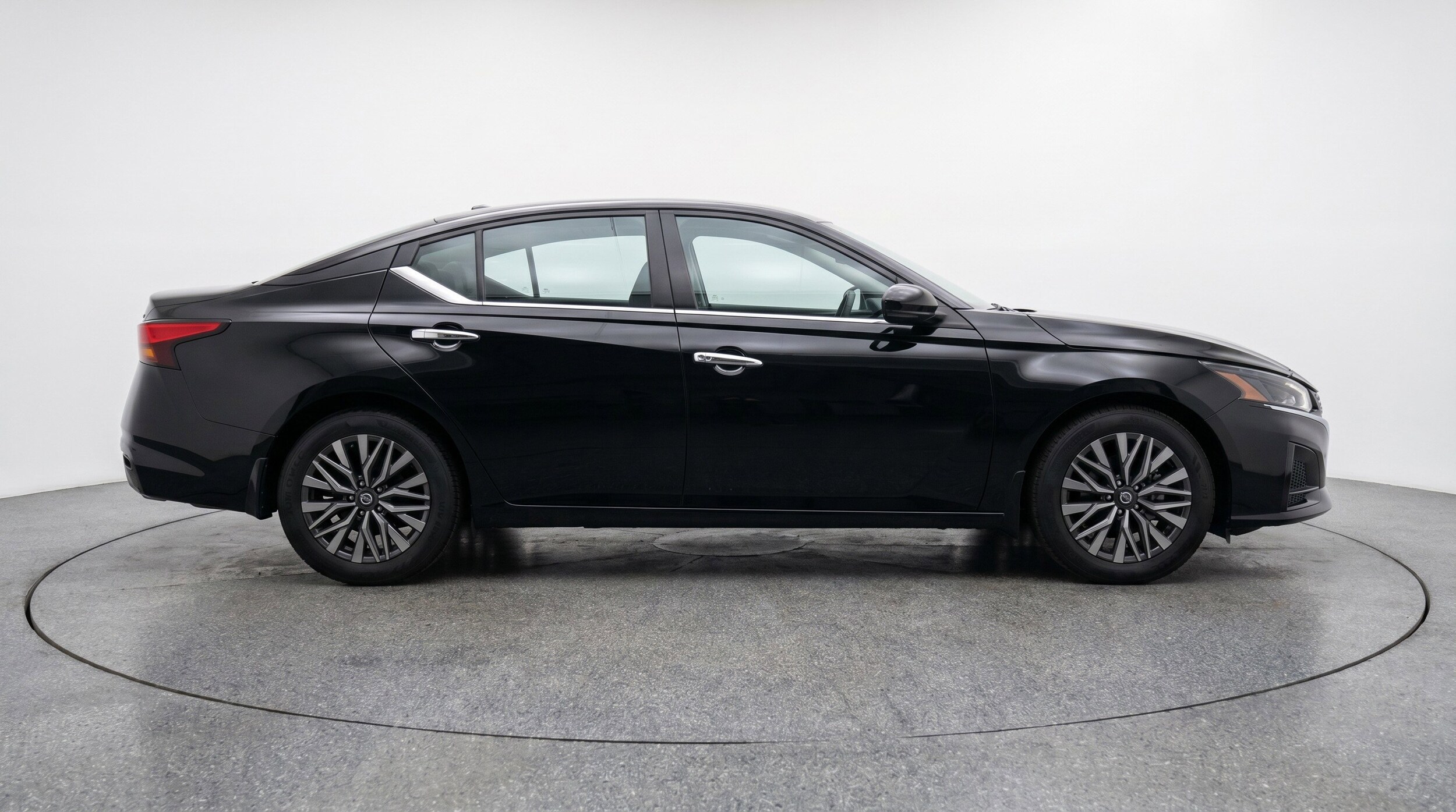 Thumbnail: 2025 Nissan Altima - 11