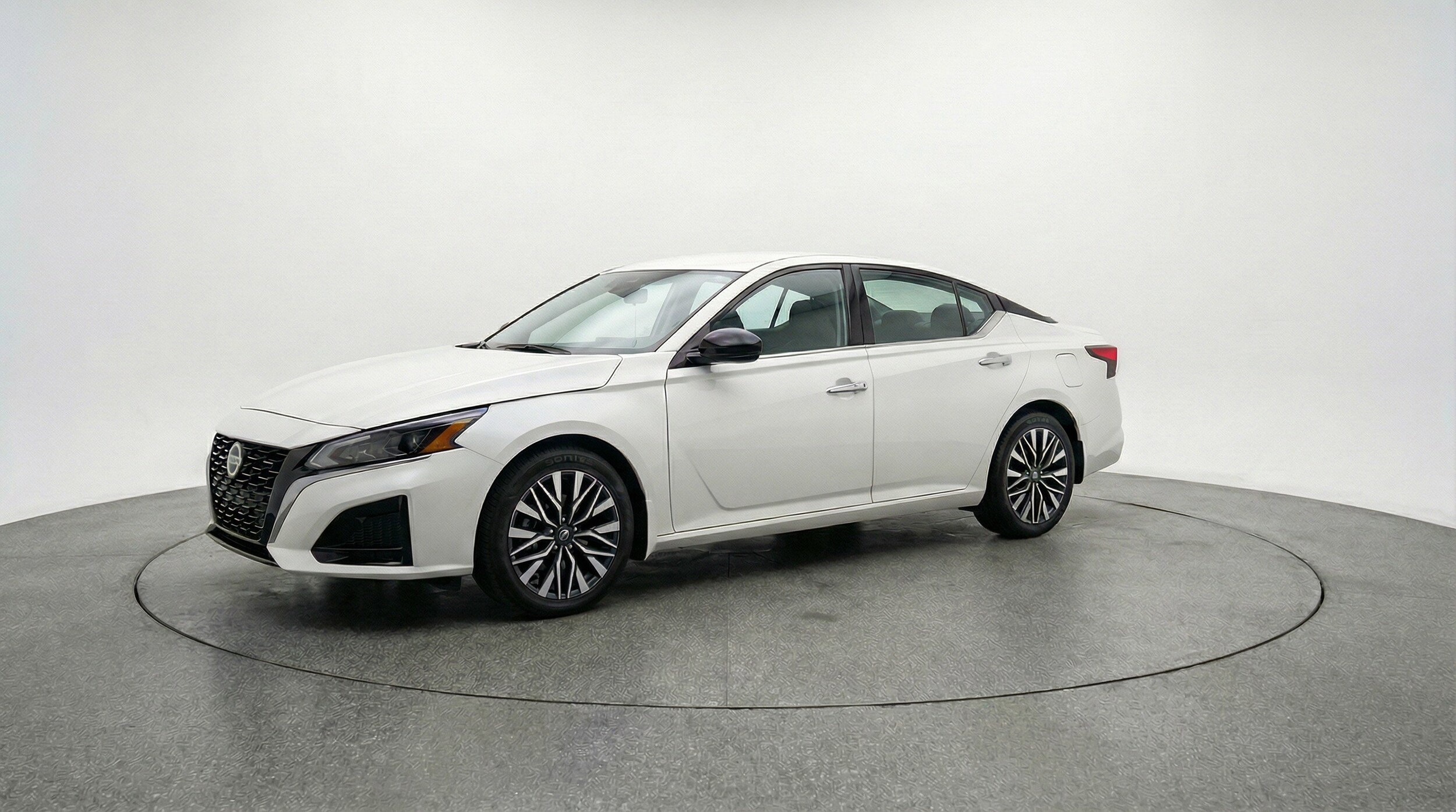 Thumbnail: 2025 Nissan Altima - 3