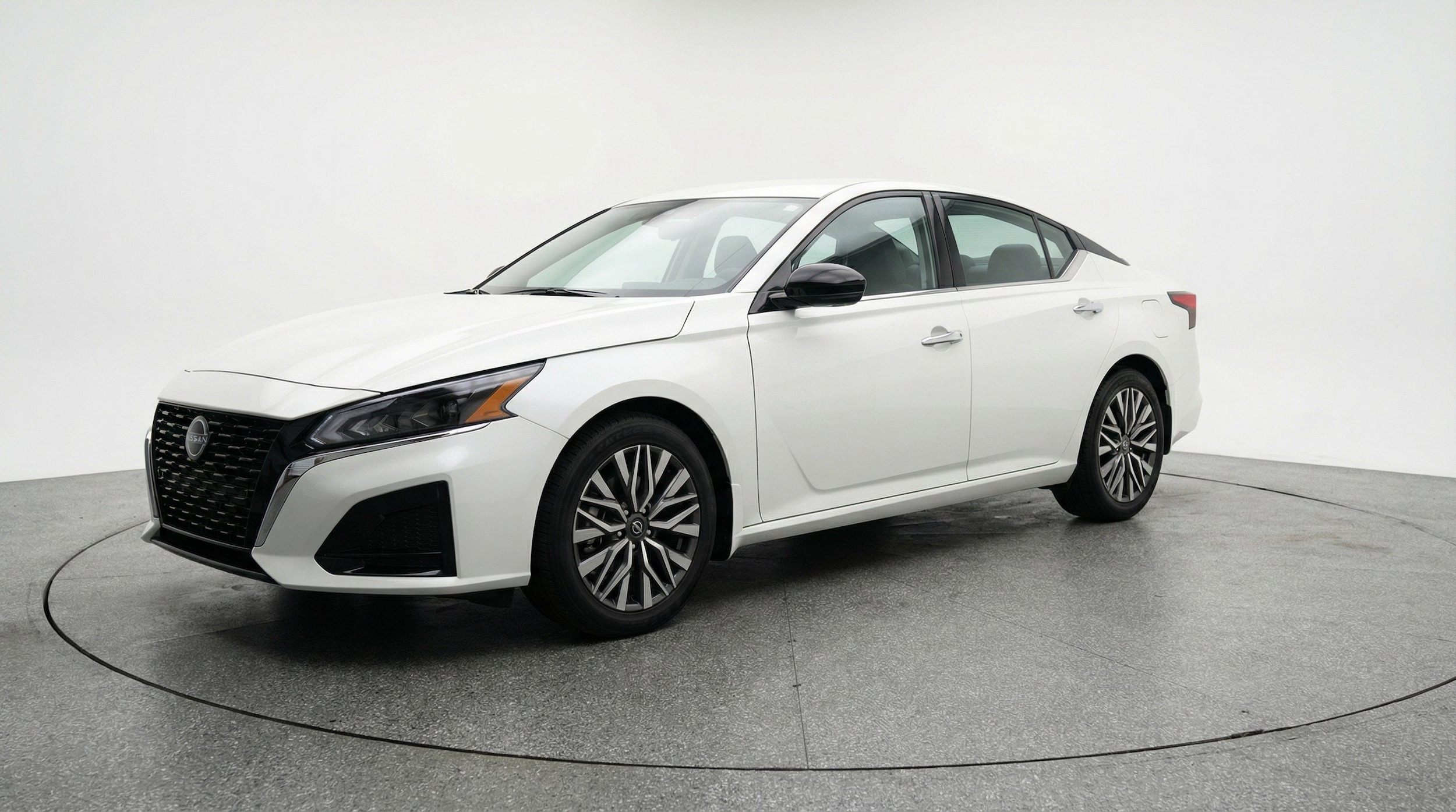 Thumbnail: 2025 Nissan Altima - 3