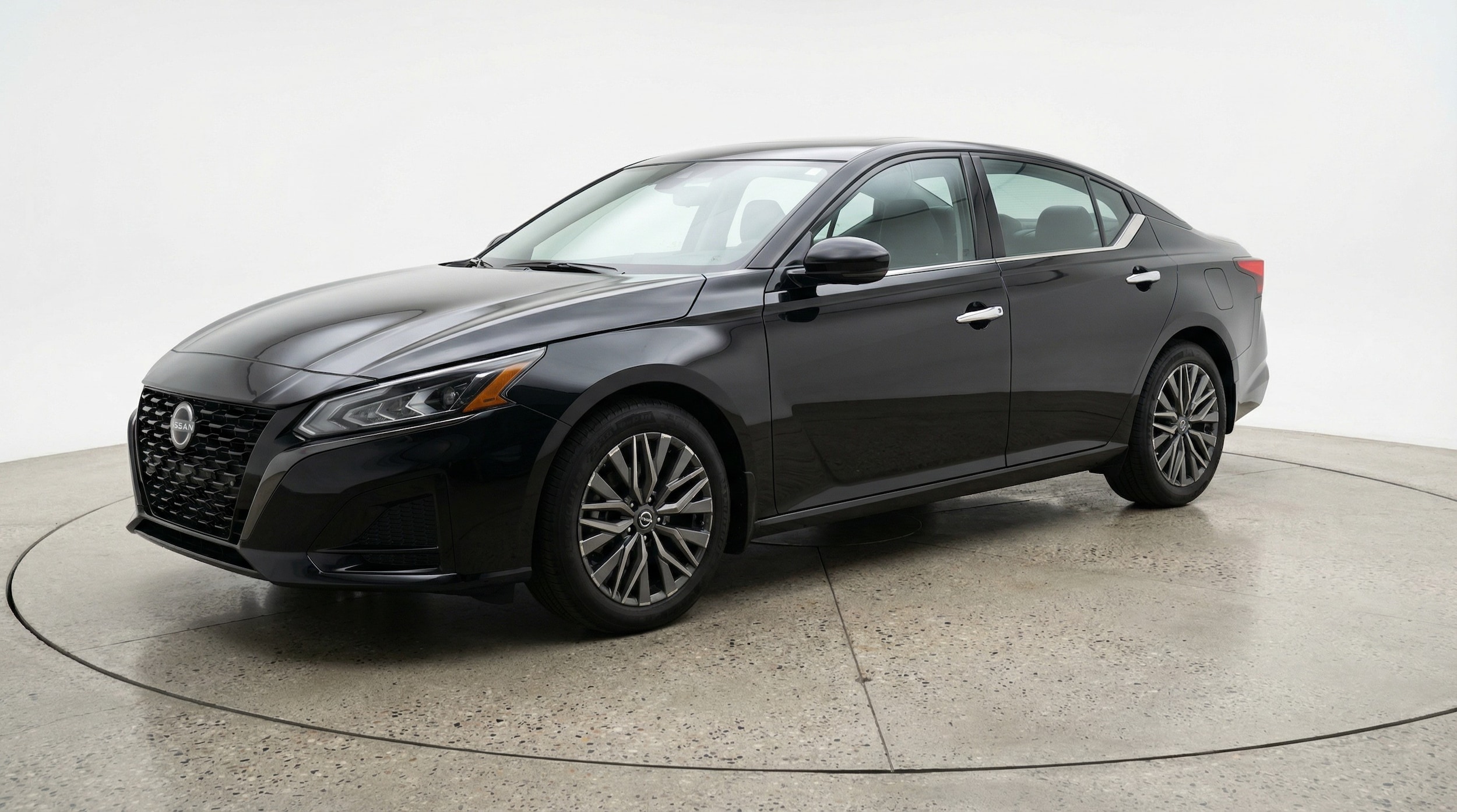 Thumbnail: 2025 Nissan Altima - 3