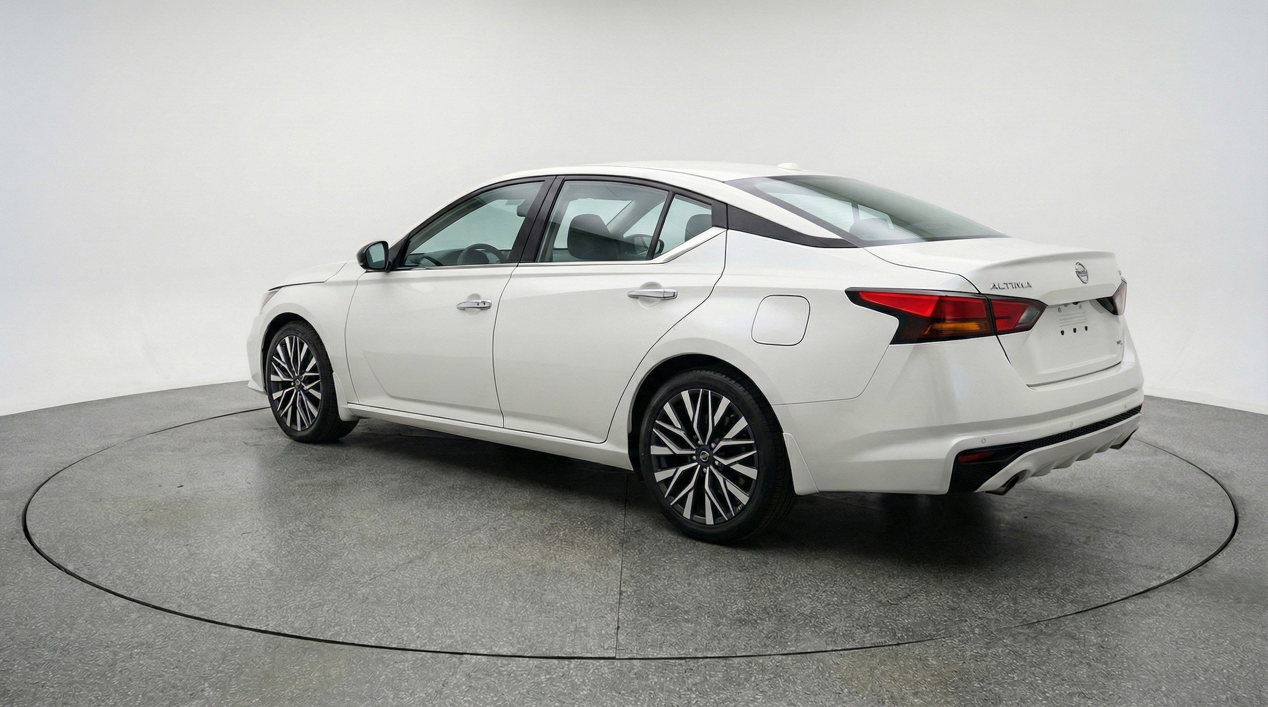 Thumbnail: 2025 Nissan Altima - 6