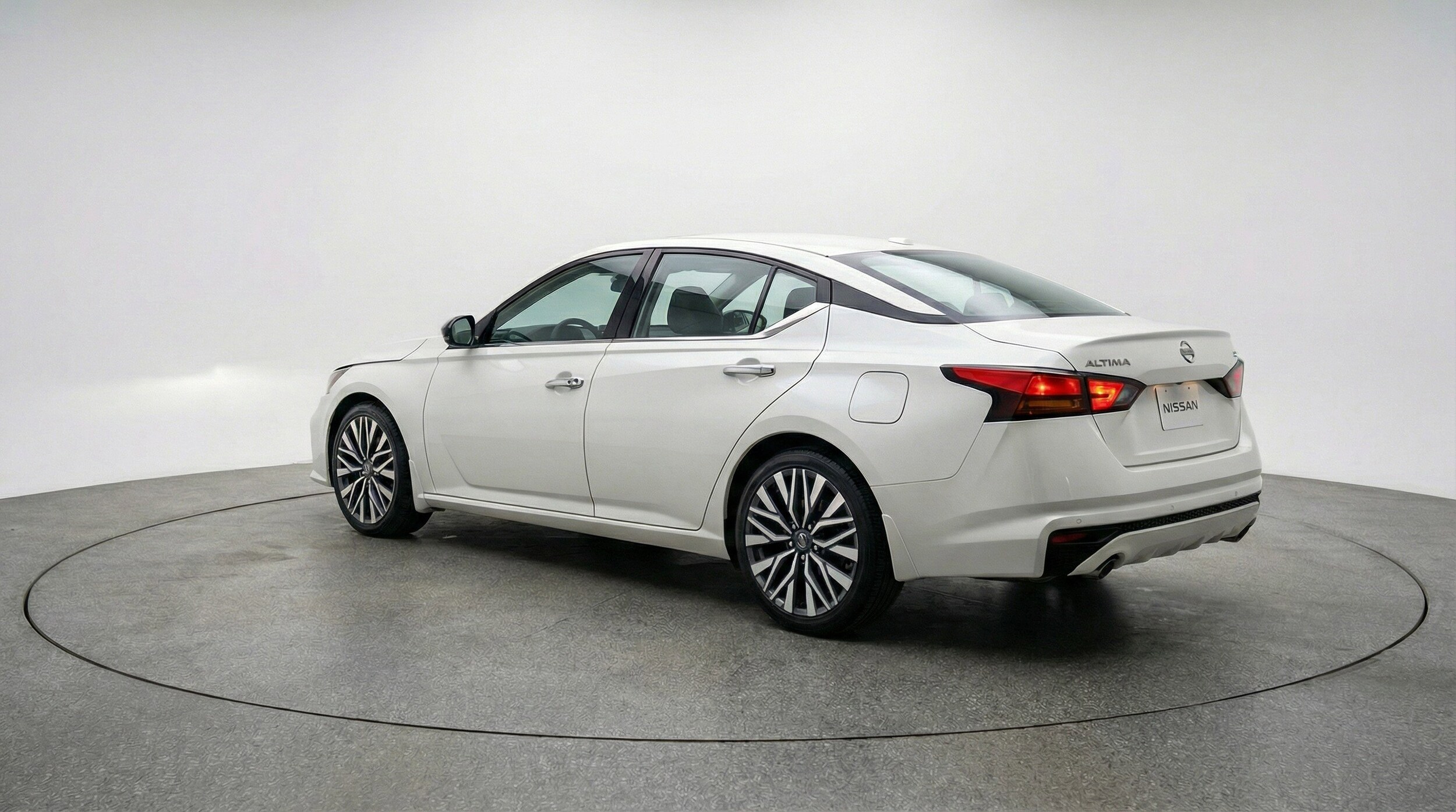 Thumbnail: 2025 Nissan Altima - 6