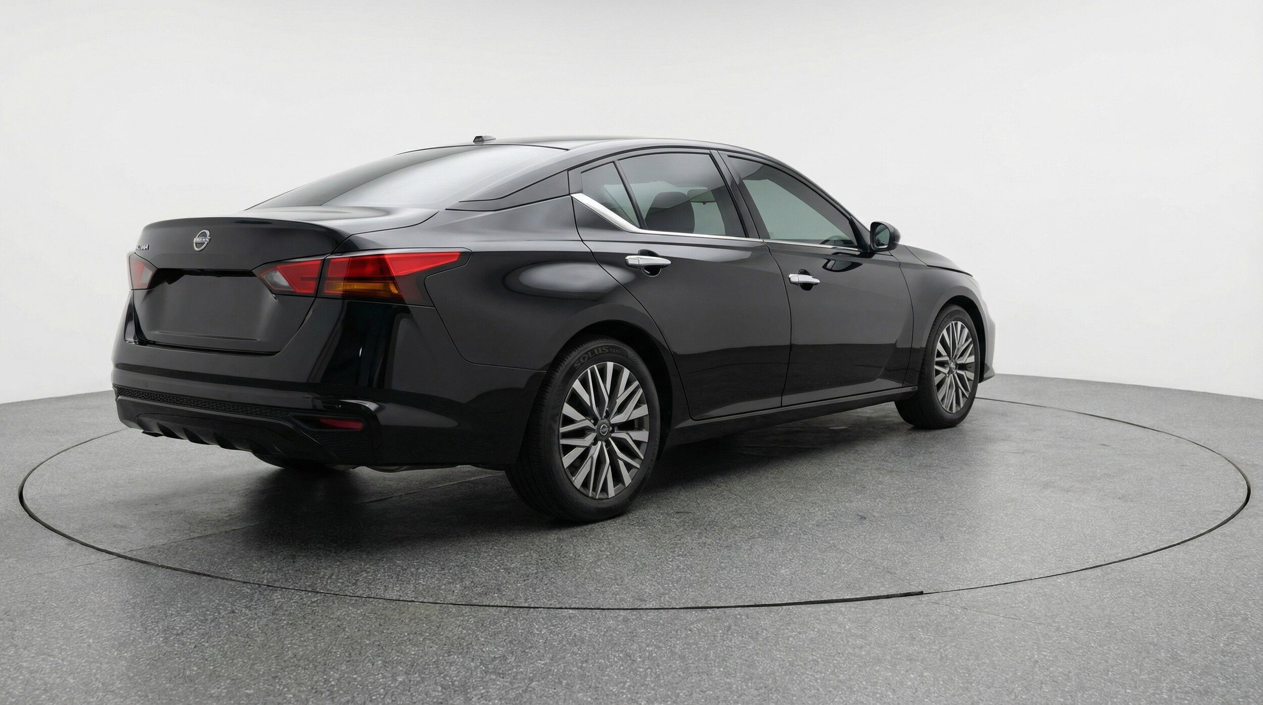 Thumbnail: 2025 Nissan Altima - 9