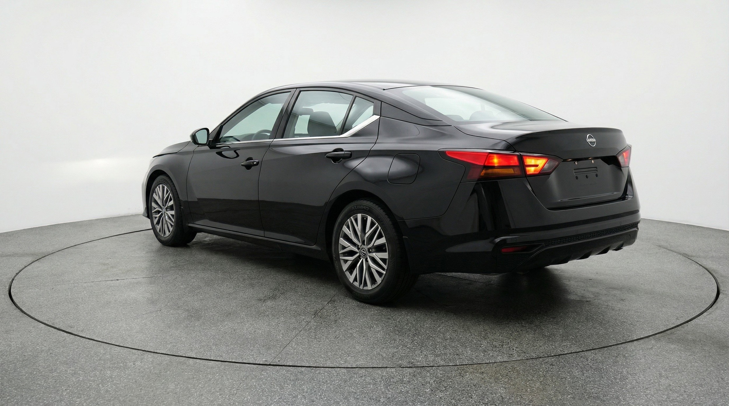 Thumbnail: 2025 Nissan Altima - 6