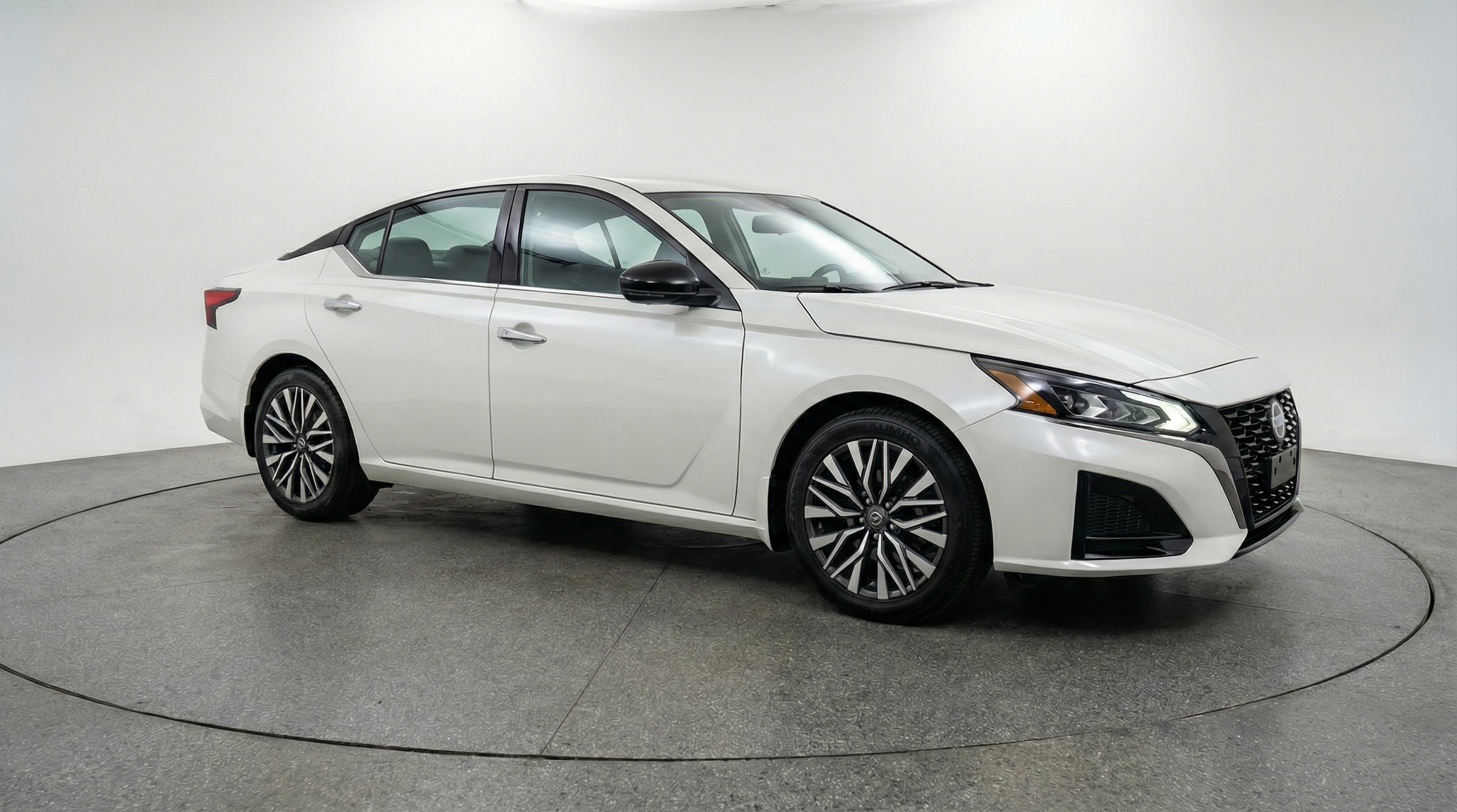 Thumbnail: 2025 Nissan Altima - 1