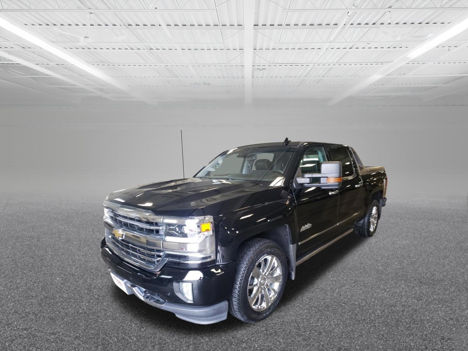 Used 2018 Chevrolet Silverado 1500 High Country with VIN 3GCUKTEJ9JG122268 for sale in Le Mars, IA