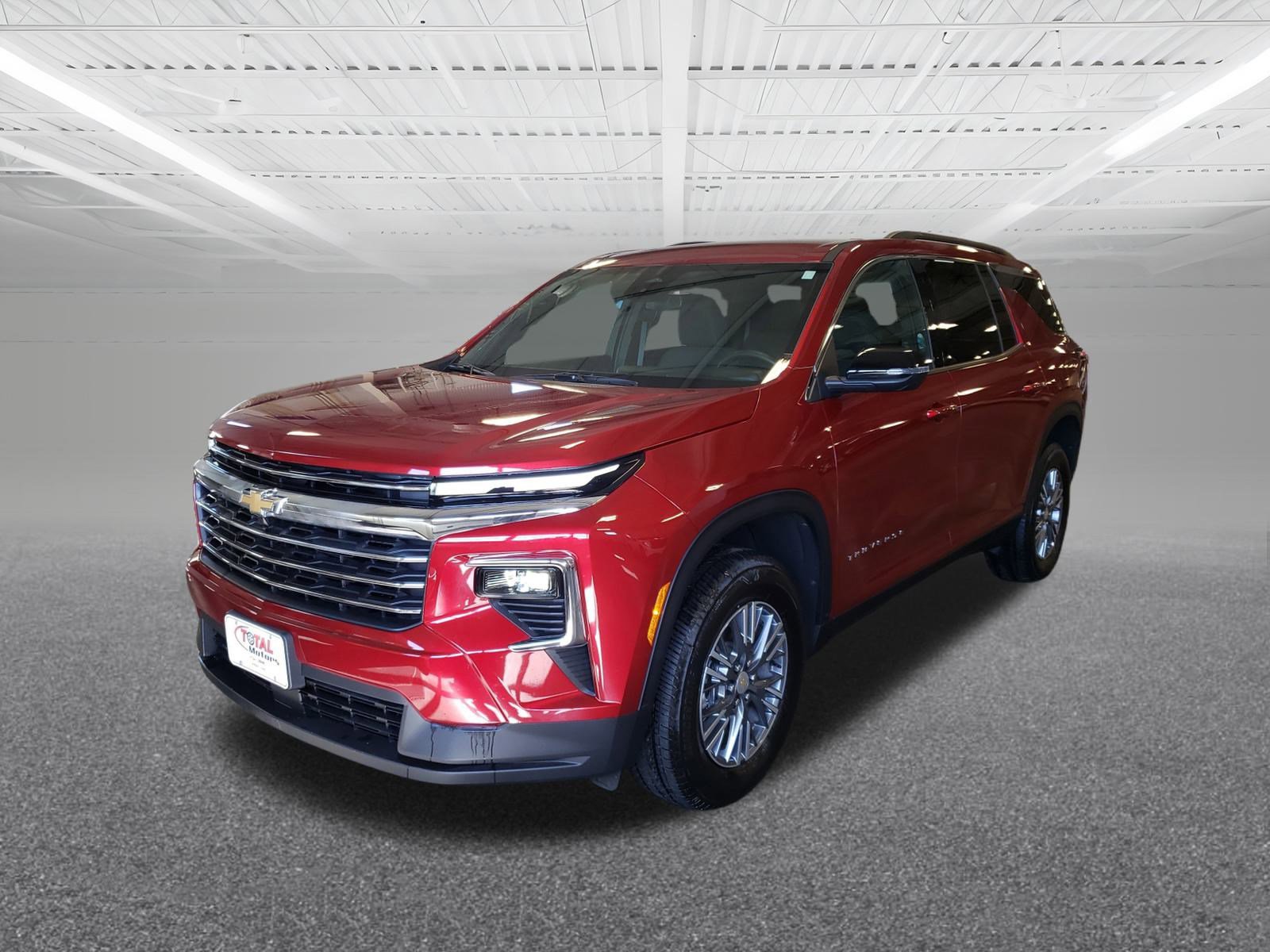 2025 Chevrolet Traverse 2LT photo 2