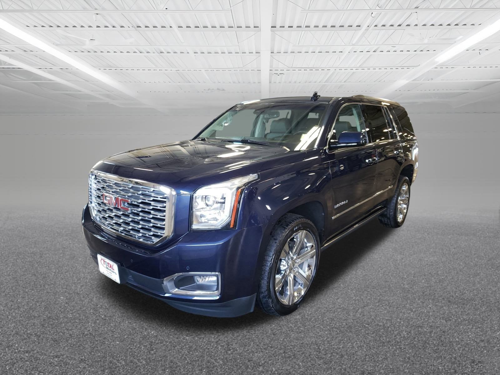 Used 2019 GMC Yukon Denali with VIN 1GKS2CKJ3KR213585 for sale in Le Mars, IA