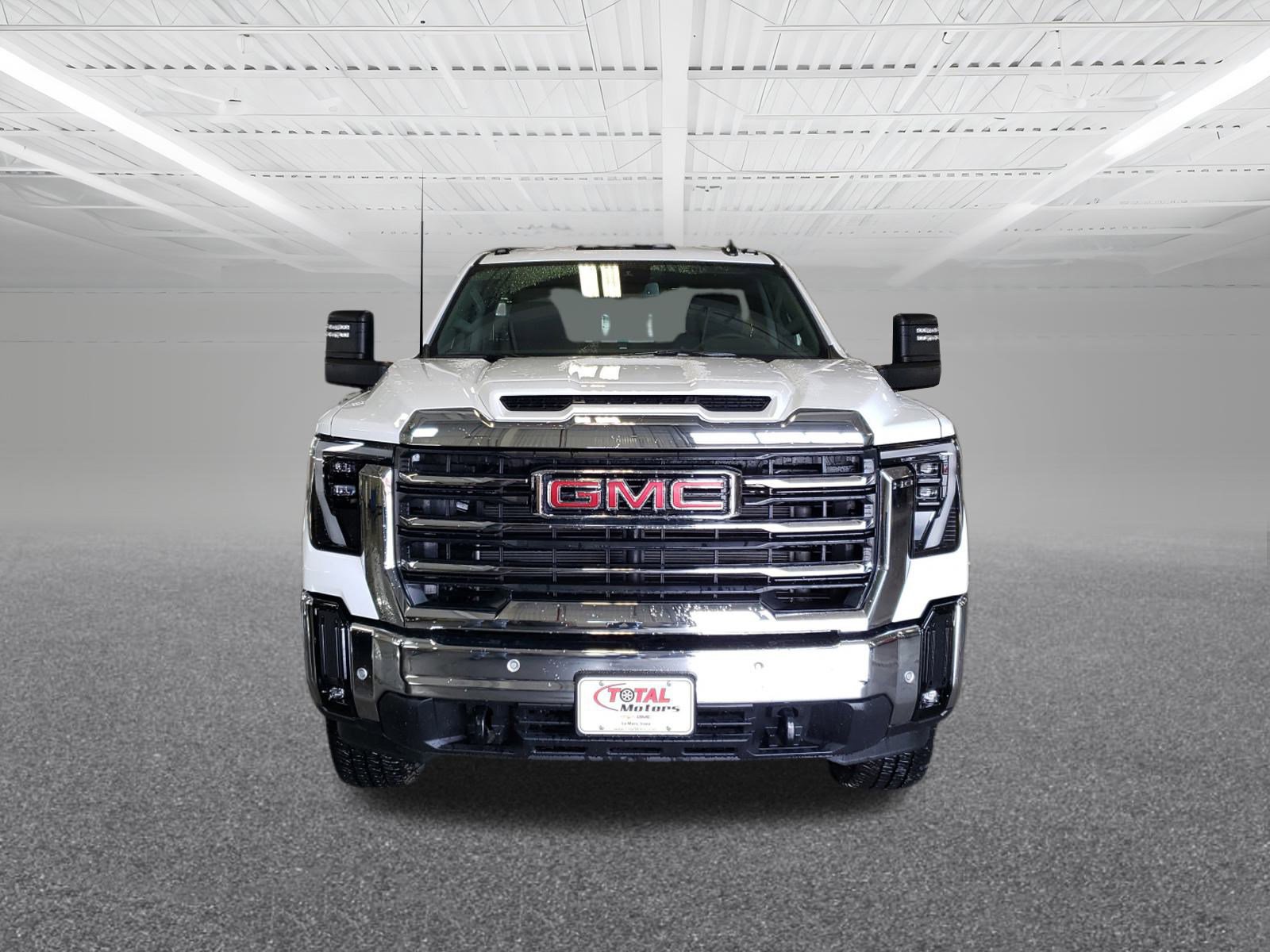2025 Gmc Sierra 2500 HD SLE photo 3