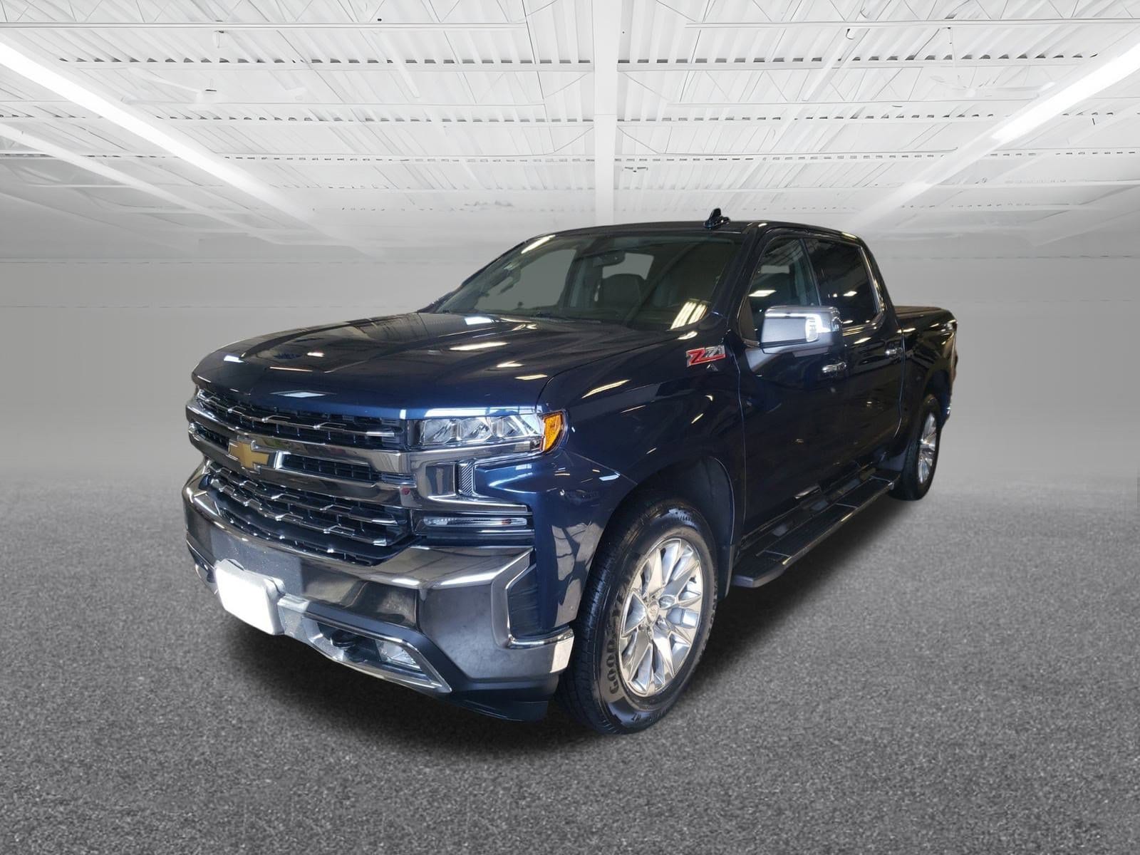Used 2020 Chevrolet Silverado 1500 LTZ with VIN 1GCUYGEDXLZ285398 for sale in Le Mars, IA