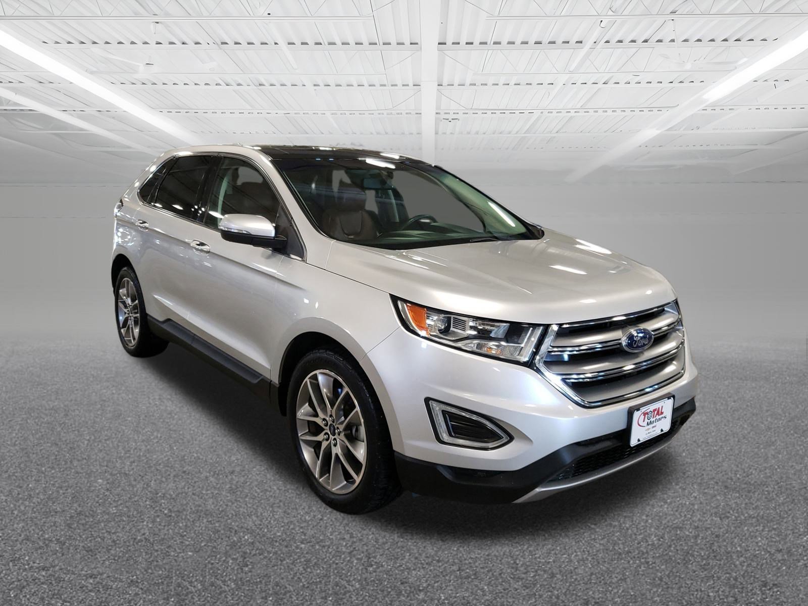 2016 Ford Edge Titanium photo 4