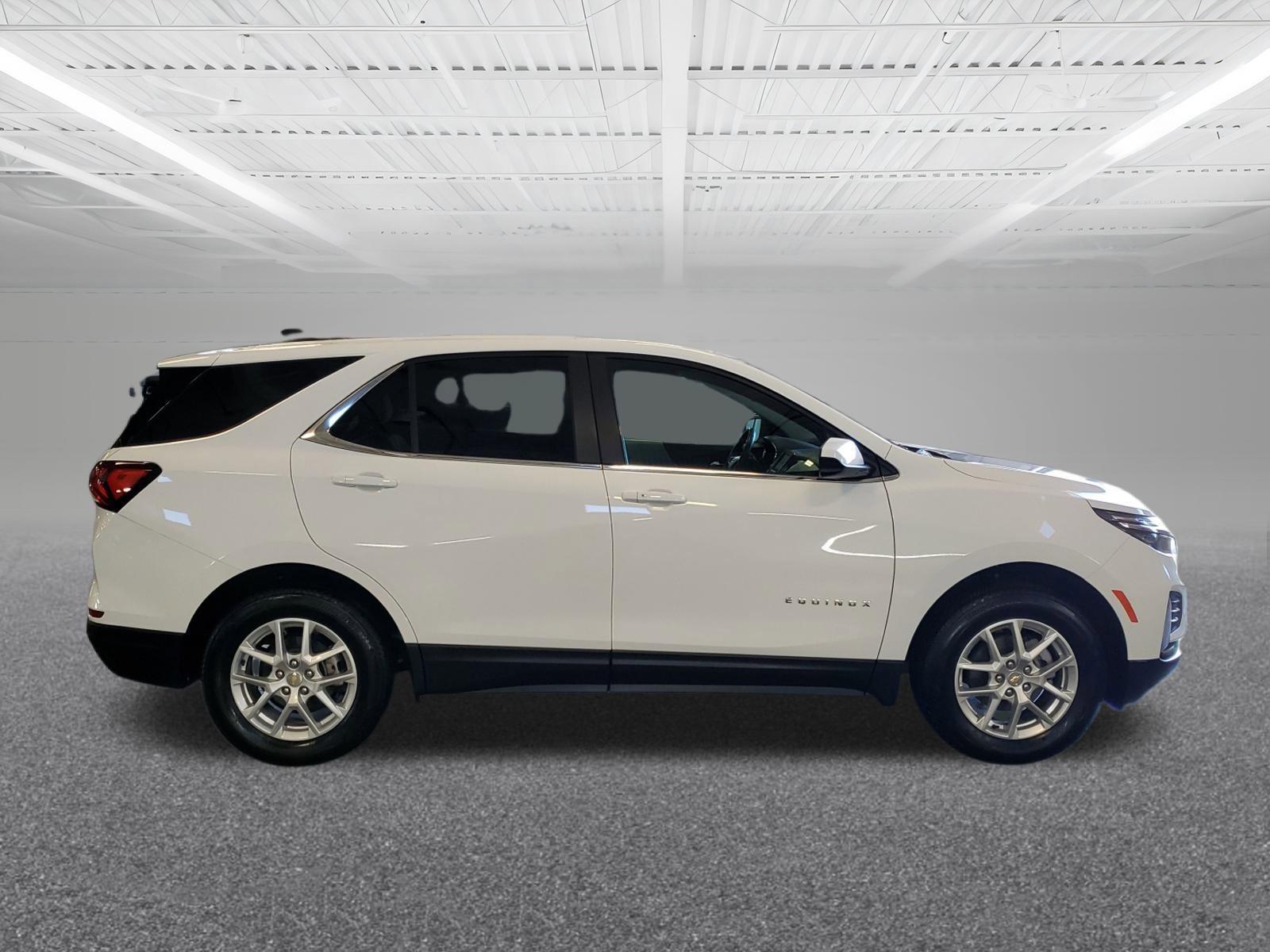 2024 Chevrolet Equinox LT photo 4