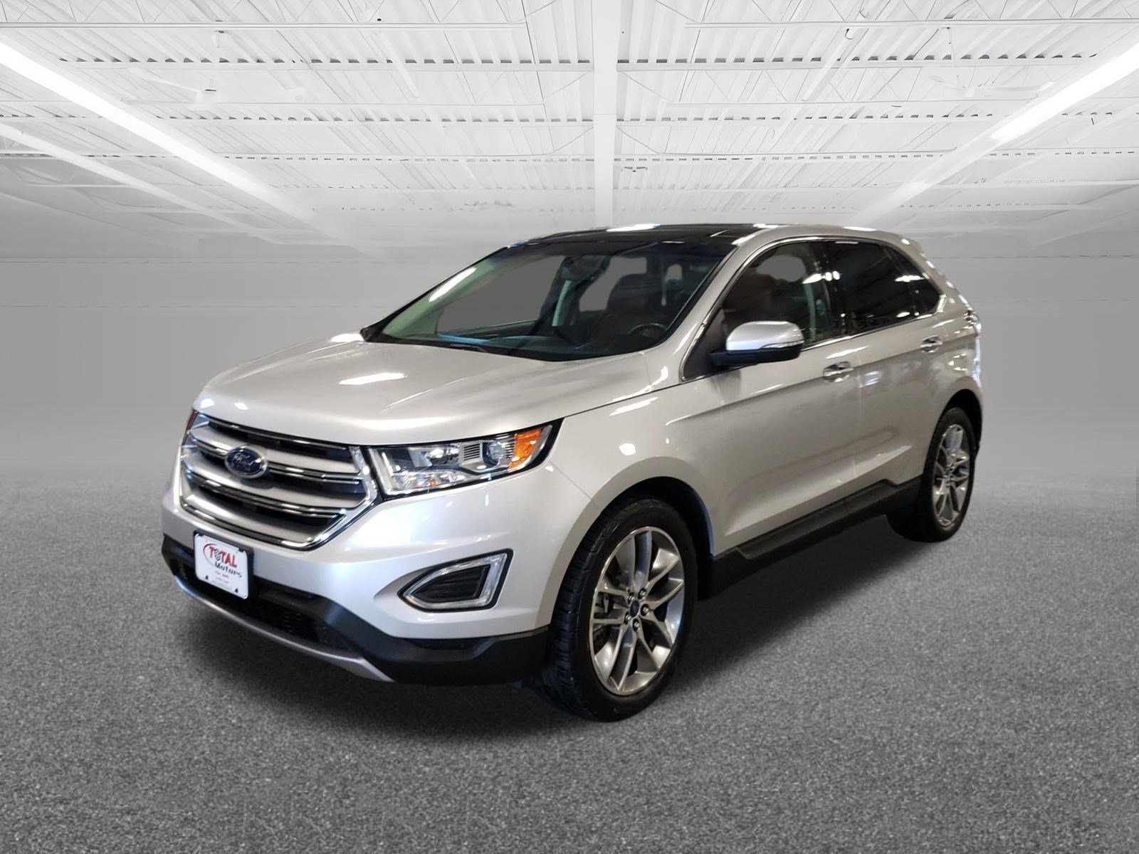 2016 Ford Edge Titanium photo 2