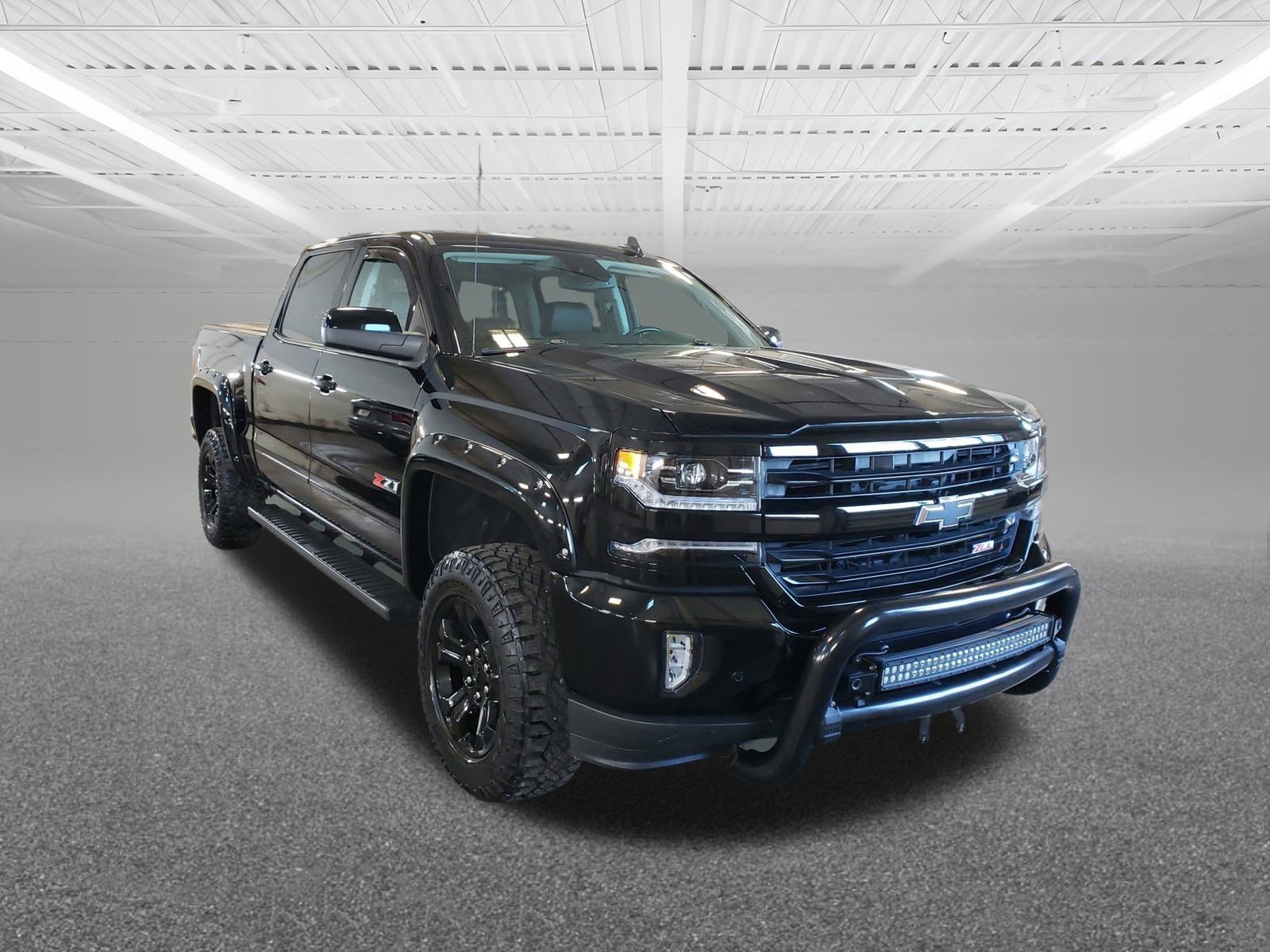 2017 Chevrolet Silverado 1500 LTZ photo 3