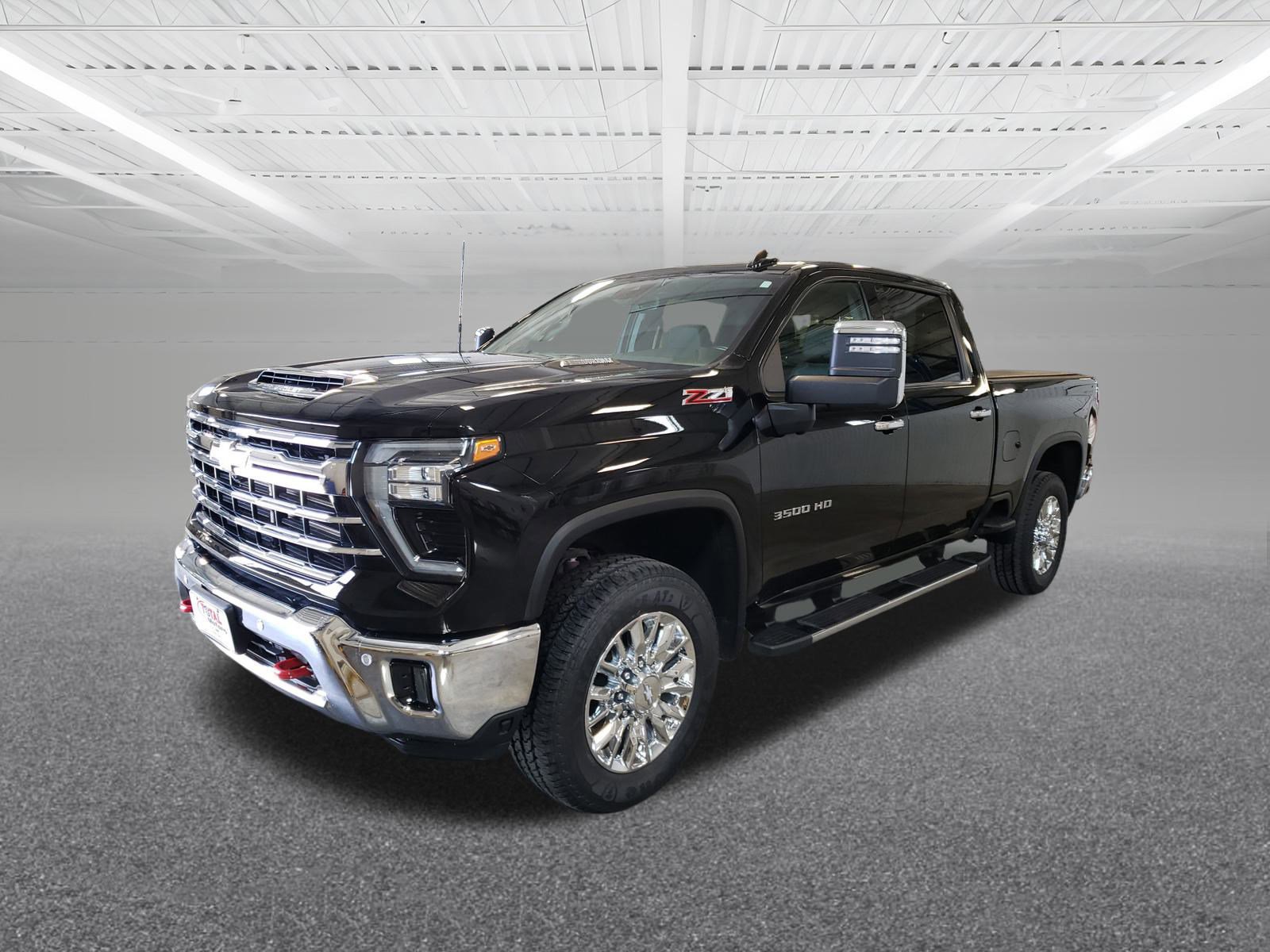 2024 Chevrolet Silverado 3500HD LTZ photo 2