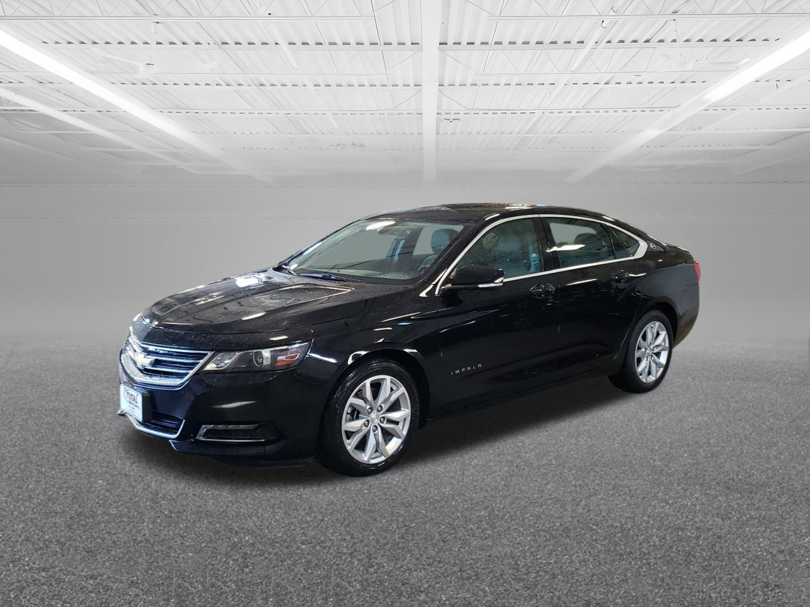 2018 Chevrolet Impala 1LT photo 2