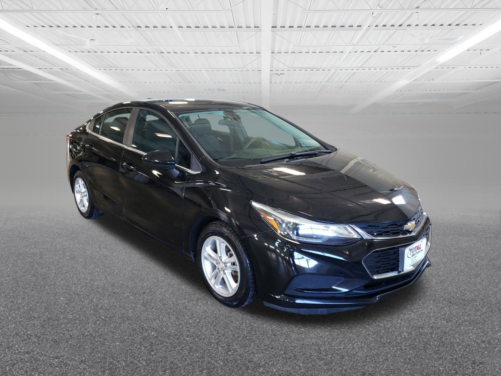2017 Chevrolet Cruze LT photo 4