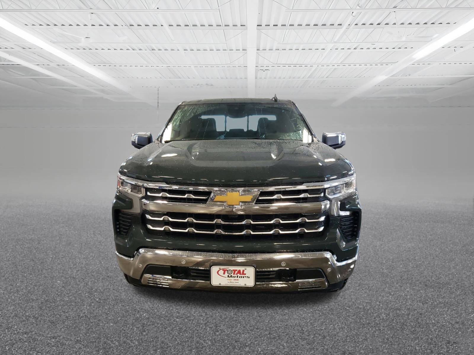 2025 Chevrolet Silverado 1500 LTZ photo 3