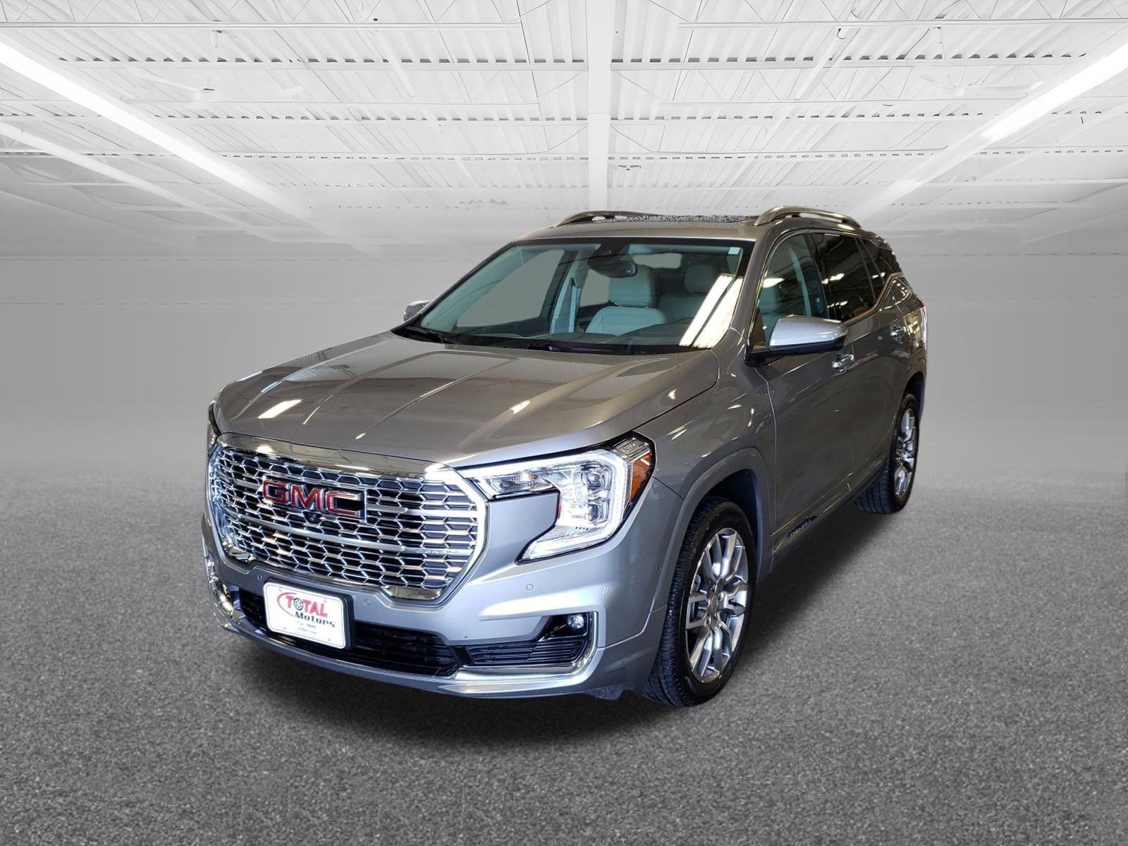 2024 Gmc Terrain Denali photo 2